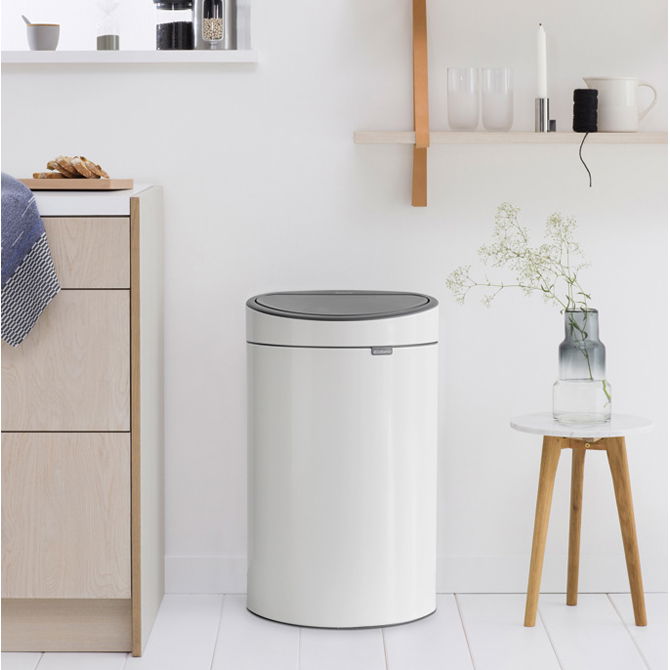 BRABANTIA Touch Bin 40 l biały - kosz na śmieci ze stali nierdzewnej