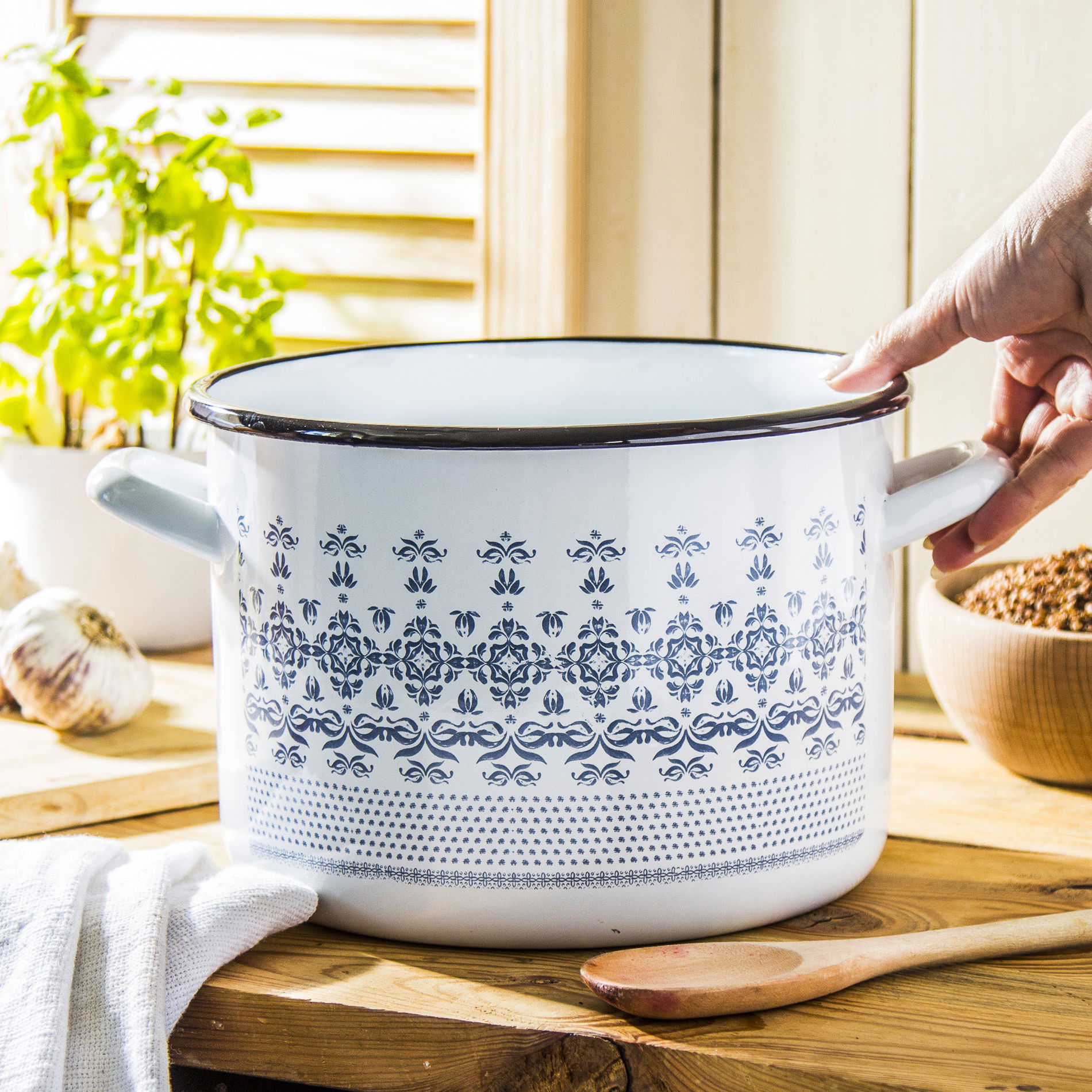 Garnek emaliowany EMALIA POLSKA PLESZEW MAJOLICA BŁĘKITNY 5,5 l