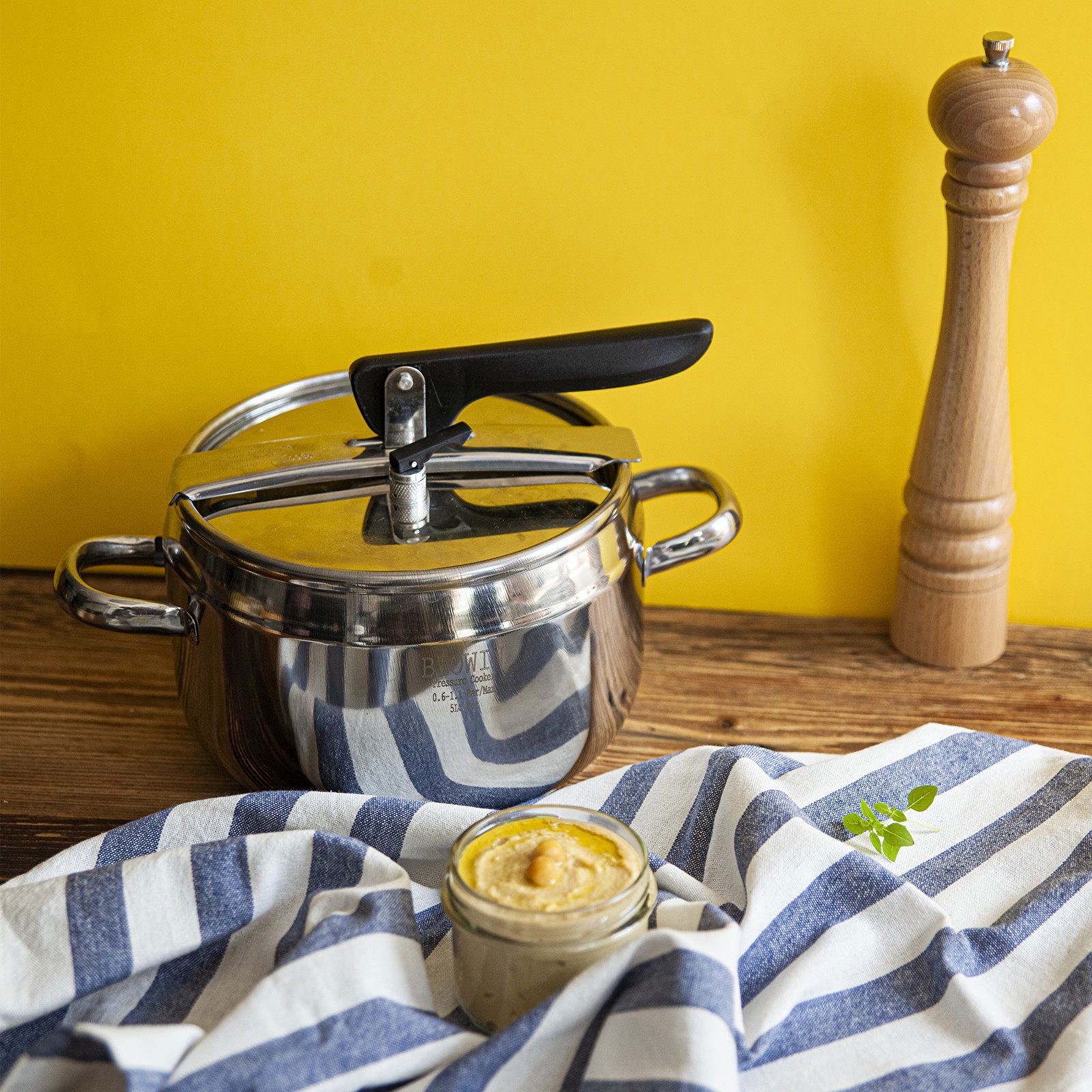 BROWIN Pressure Cooker 5 l - tlakový hrnec  z nerezové oceli
