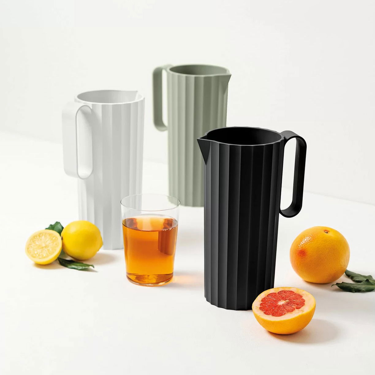 BLIM+ Paestum 1,7 l - džbán na vodu a nápoje