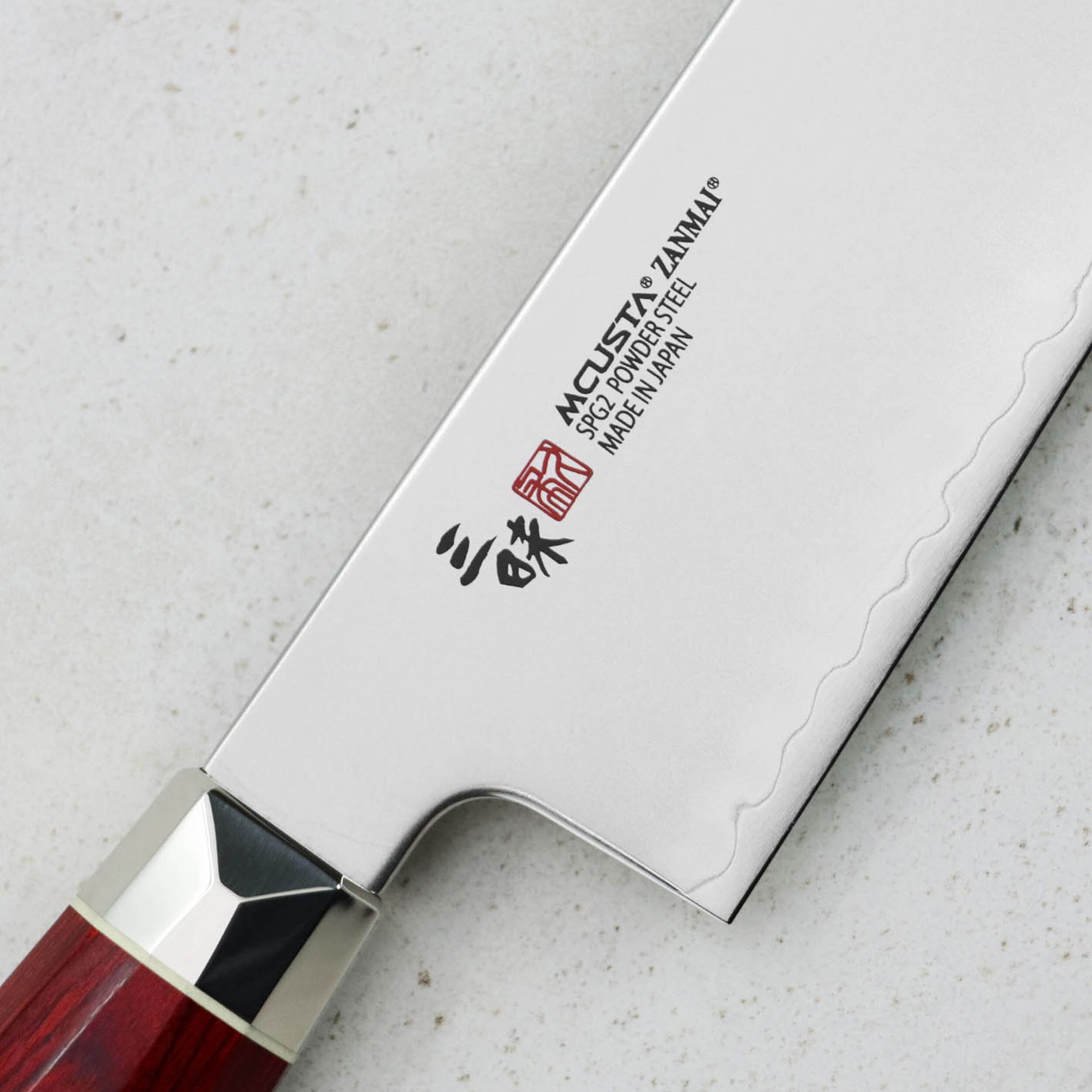MCUSTA Zanmai Red Revolution 18 cm - japonský nůž Santoku z nerezové oceli