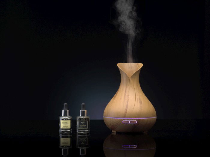 Esenciálny olej pre difuzér s kvapkadlom CERERIA MOLLA BOUTIQUE VELVET WOOD 30 ml