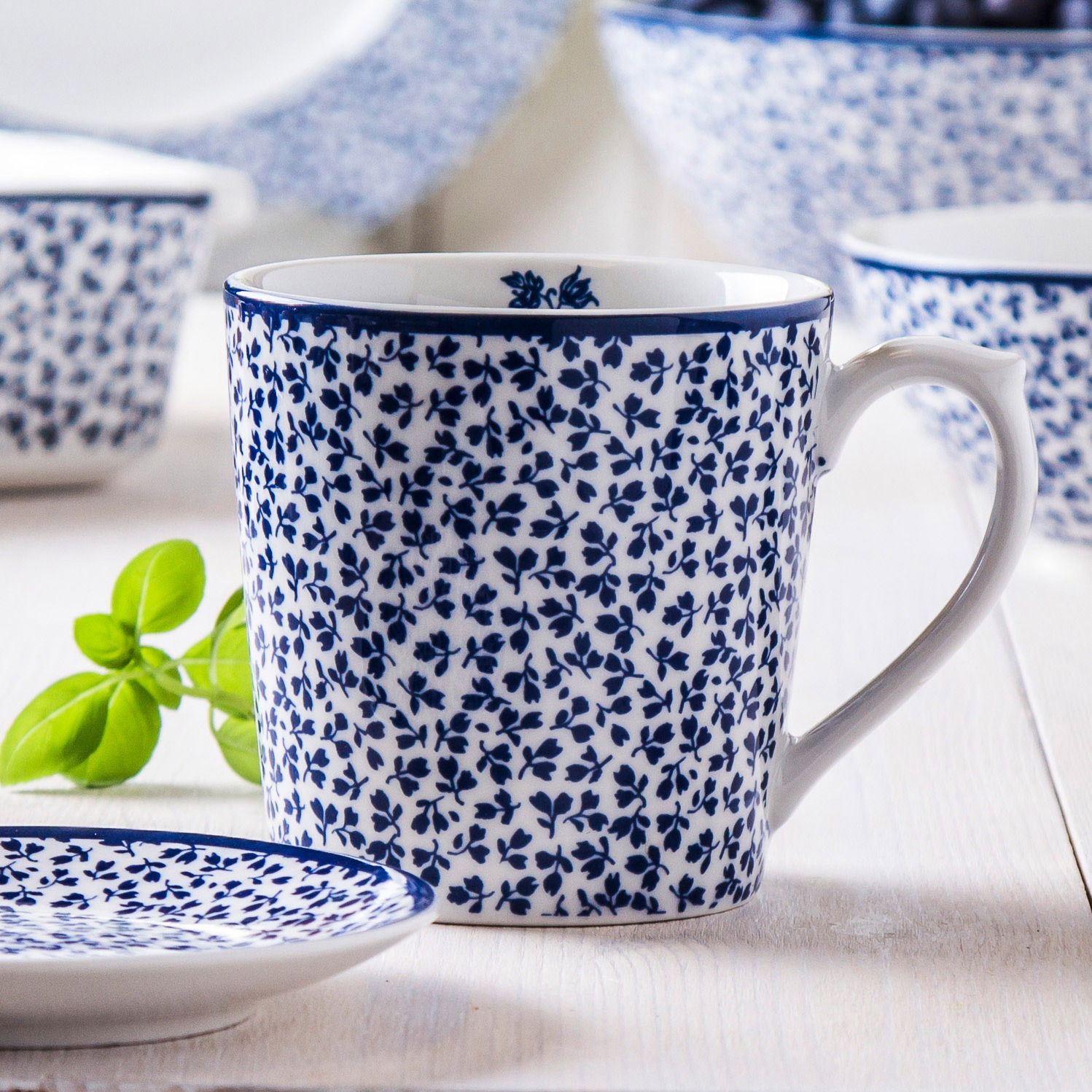 Porcelánový hrnček LAURA ASHLEY FLORIS BIELY 250 ml