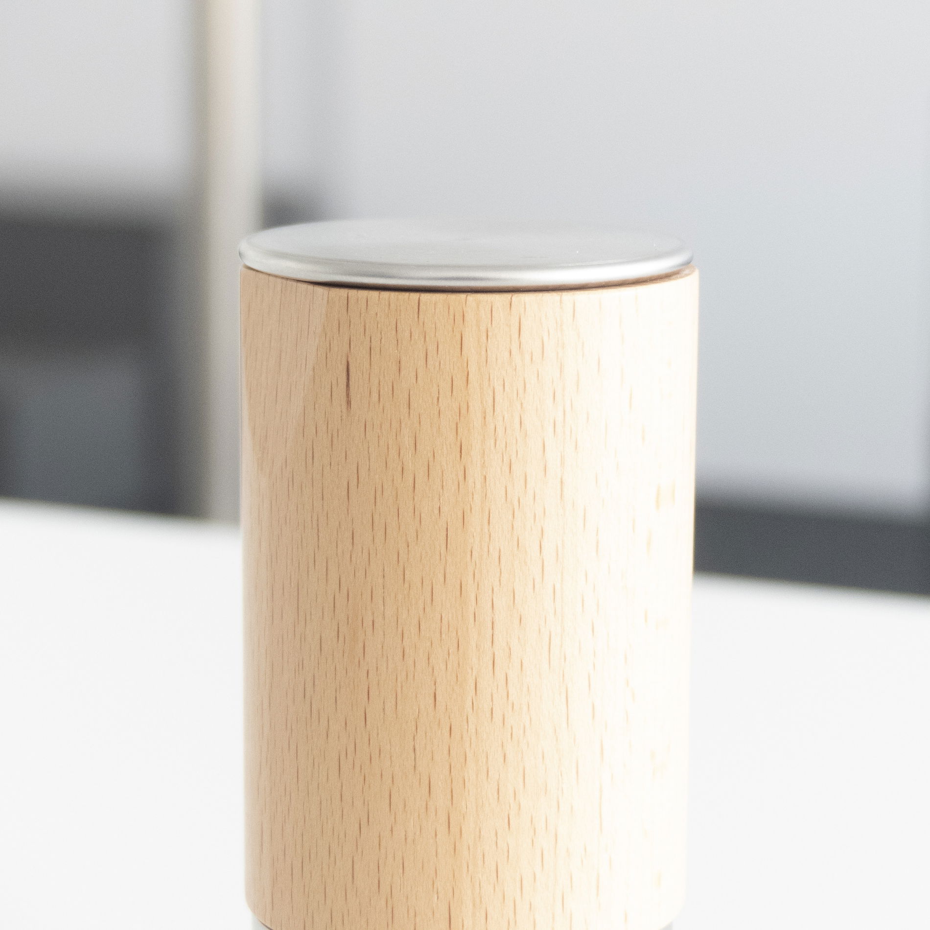 KELA Kauri 23 cm - młynek do przypraw i ziół drewniany ręczny
