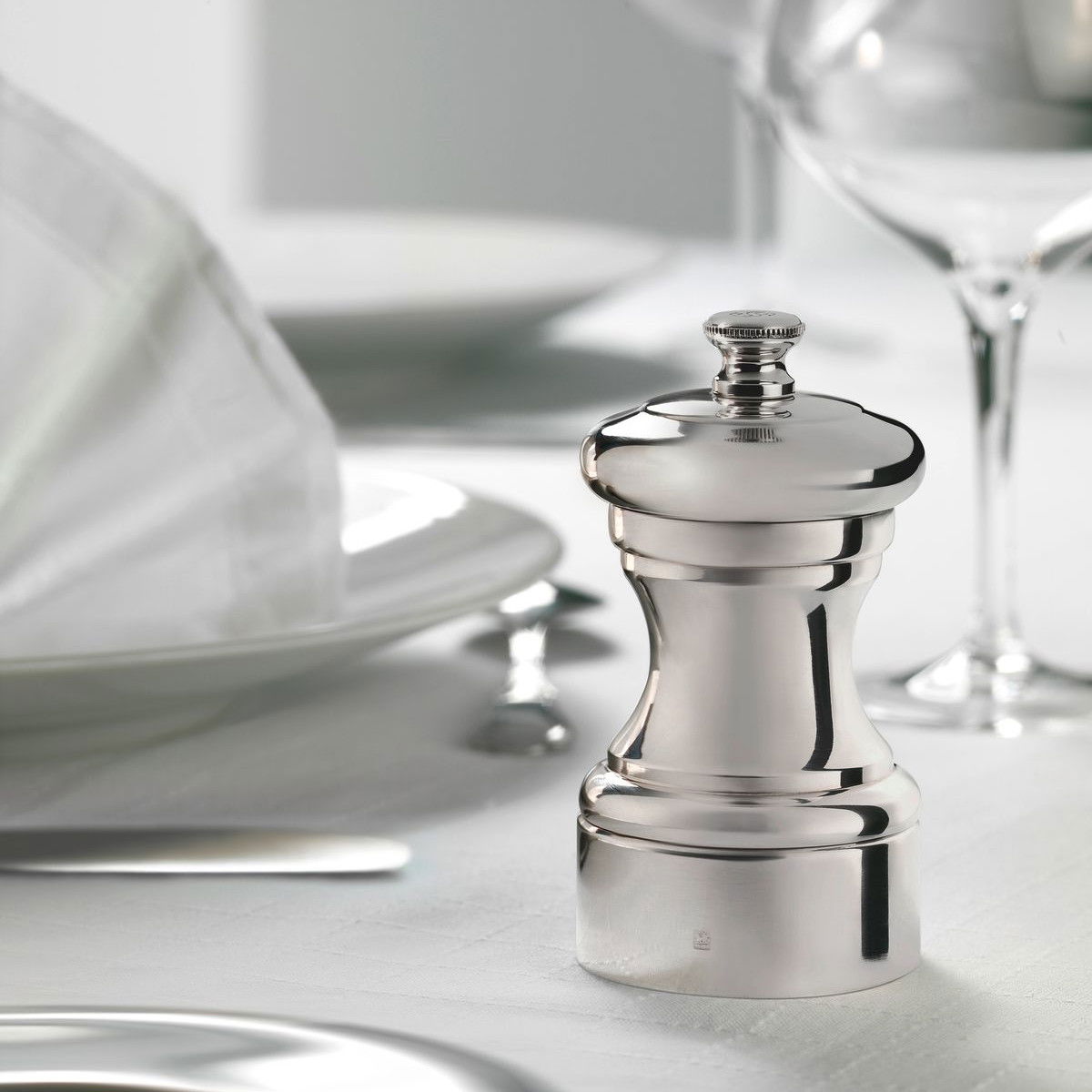 PEUGEOT Bistro Mignonnette 10 cm strieborný - mosadzný ručný mlynček na soľ