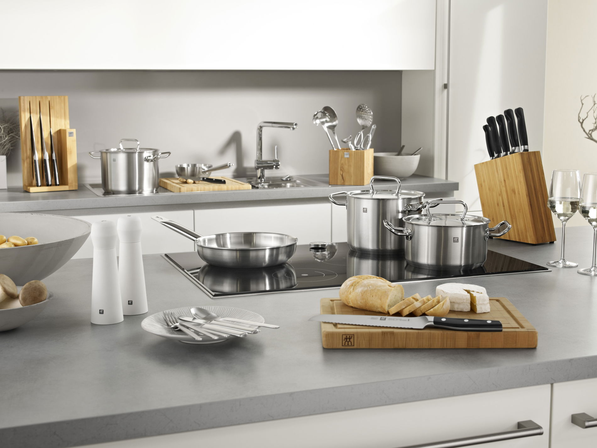 Zwilling Twin Classic 4,5 l - hrnec s poklicí z nerezové oceli