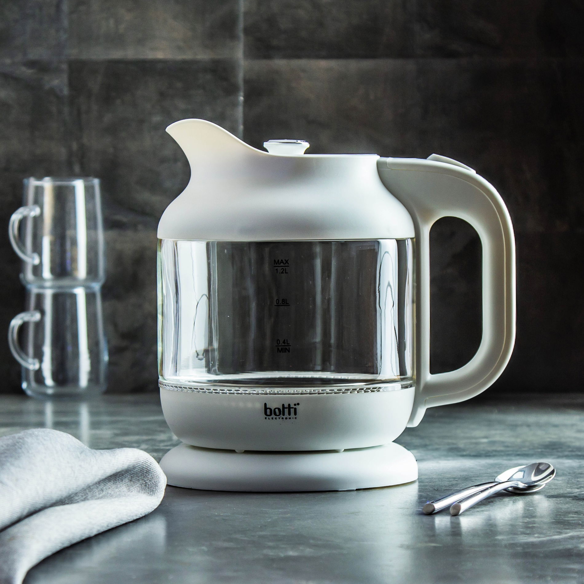 BOTTI Mike HHB1202 1,2 l - skleněná elektrická konvice bezdrátová