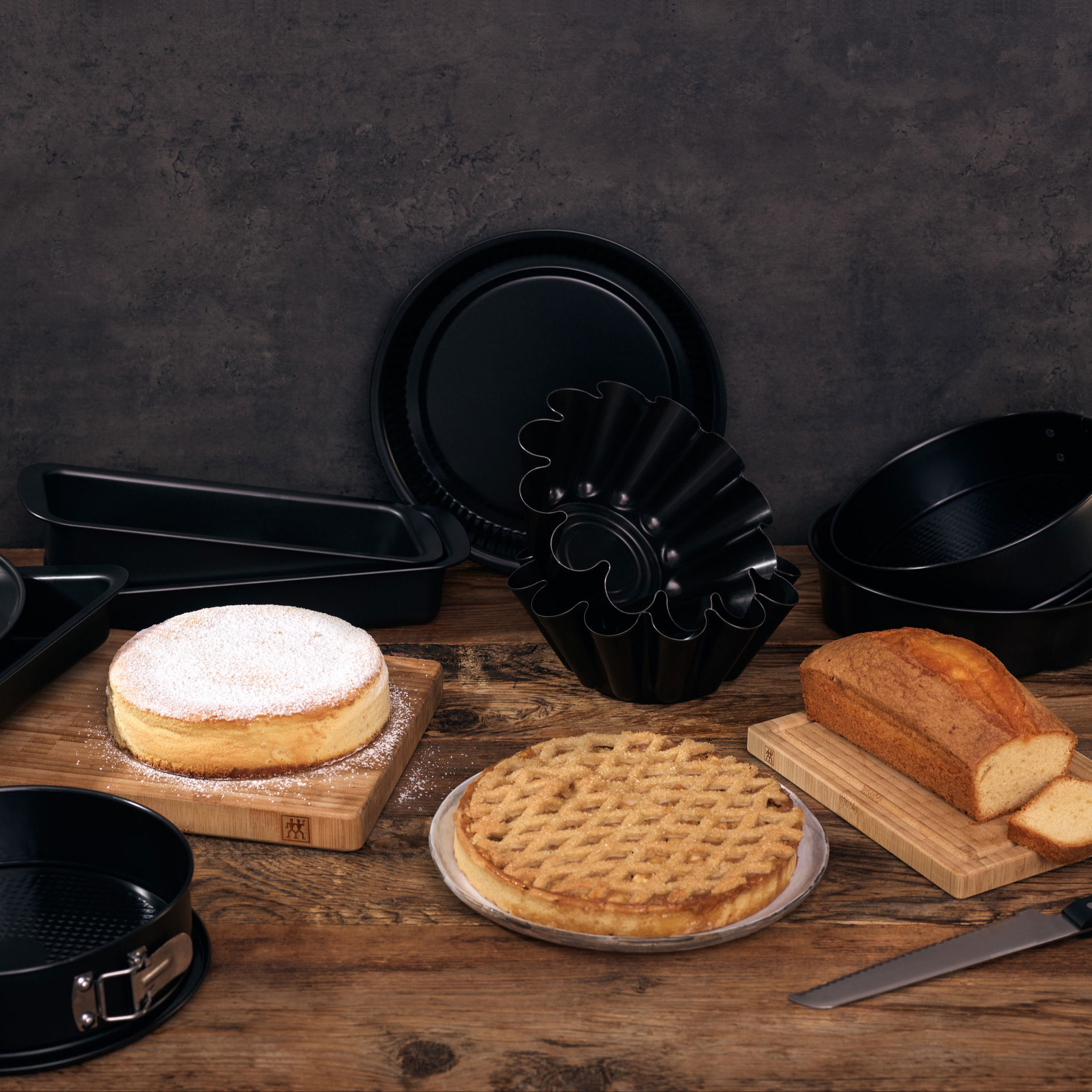 BALLARINI Patisserie Long 30 cm čierna - keksovka / forma na pečenie chleba a paštéty oceľová