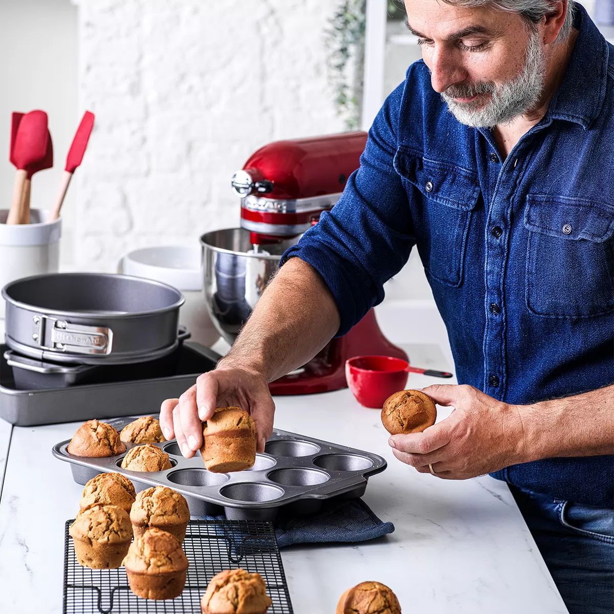 KITCHENAID Bakeware - oceľová forma na pečenie 12 muffinov a babičiek