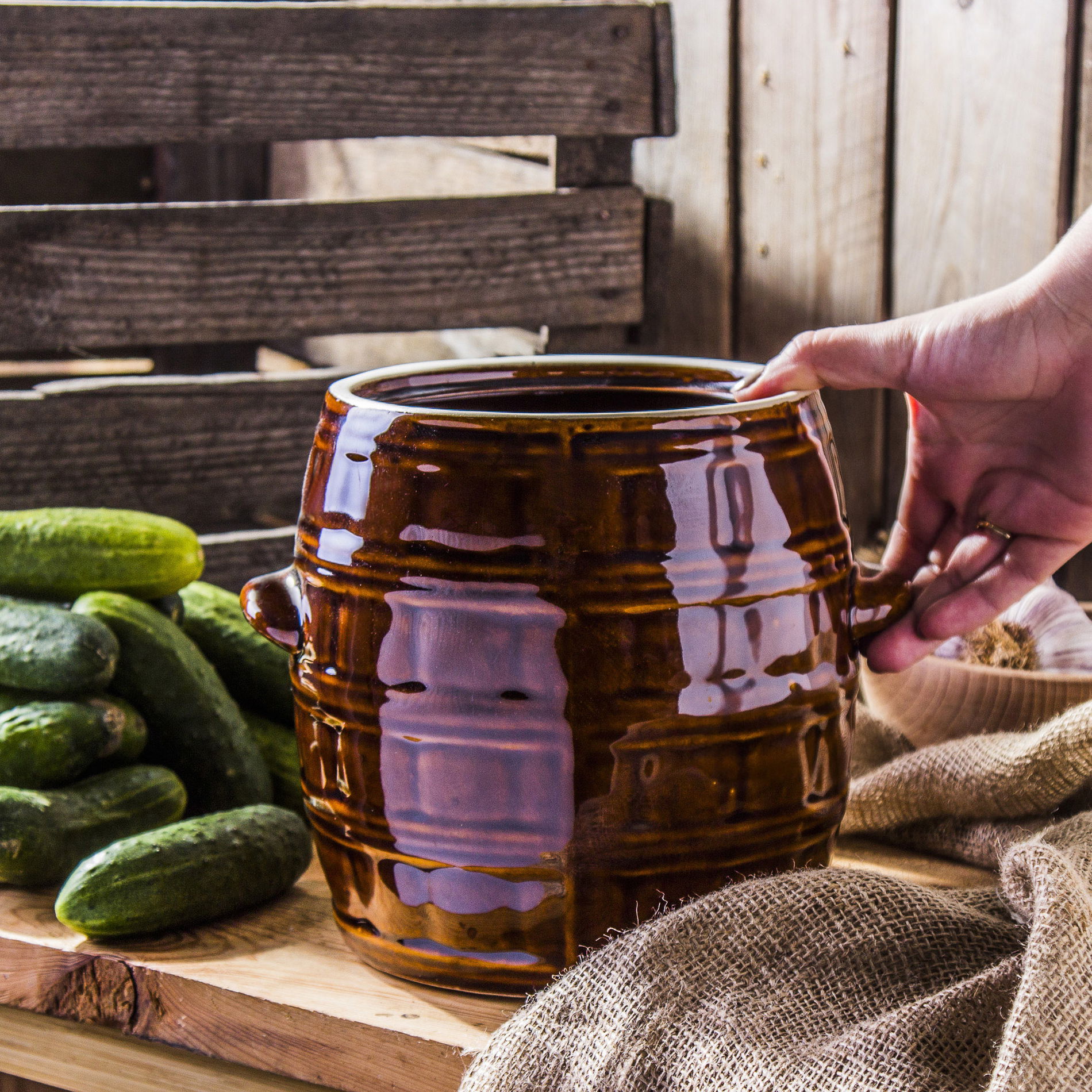 Kameninový sud na nakládání zelí a okurek KRYSTYNKA VELKÁ BRONZOVÁ 4,5 l