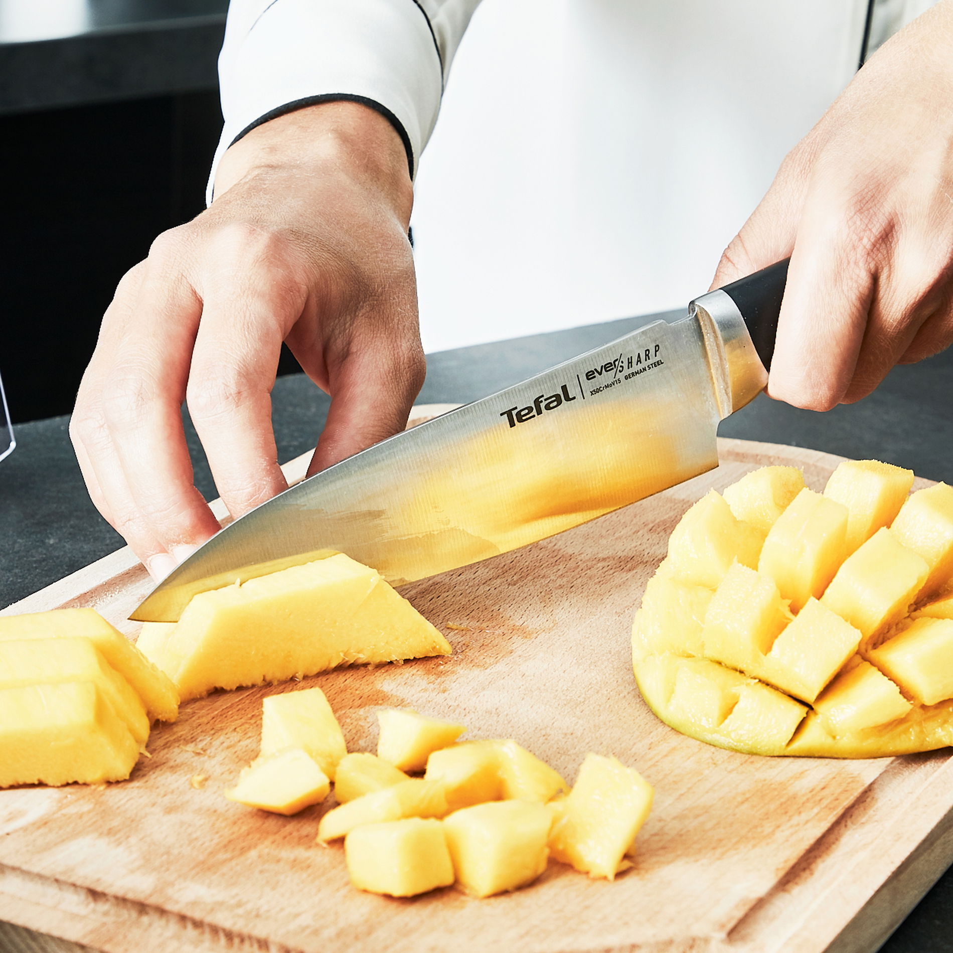 TEFAL Ever Sharp 16,5 cm černý - kuchařský nůž z nerezové oceli s brouskem