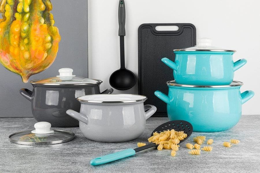 Garnek emaliowany z pokrywką EMALIA POLSKA PLESZEW CAPRI PYZA CIEMNOSZARY 3,8 l