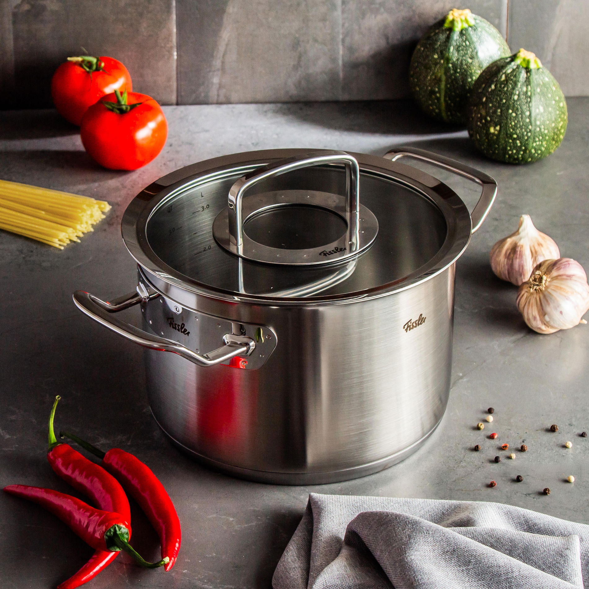 Garnek z pokrywką 4 l FISSLER Original Profi Collection Garnek z pokrywką 4 l FISSLER Original Profi Collection