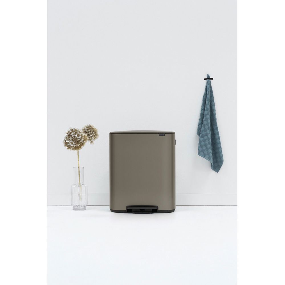 BRABANTIA Bo 2 x 30 l tmavě béžový - nerezový koš na třídění odpadu dvoukomorový s pedálem