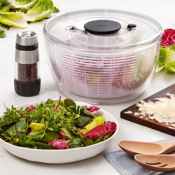 OXO Good Grips Lettuce 26,6 cm bílá - plastový odstředivý/sušicí strojek na salát
