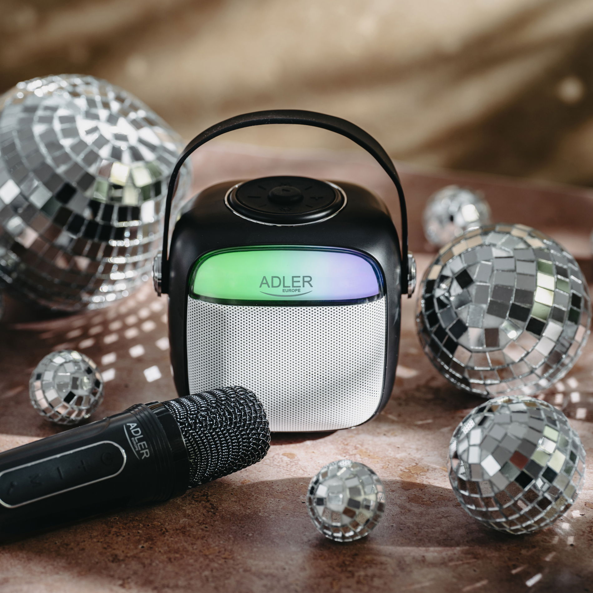 Adler AD 1199 - karaoke reproduktor s mikrofonem