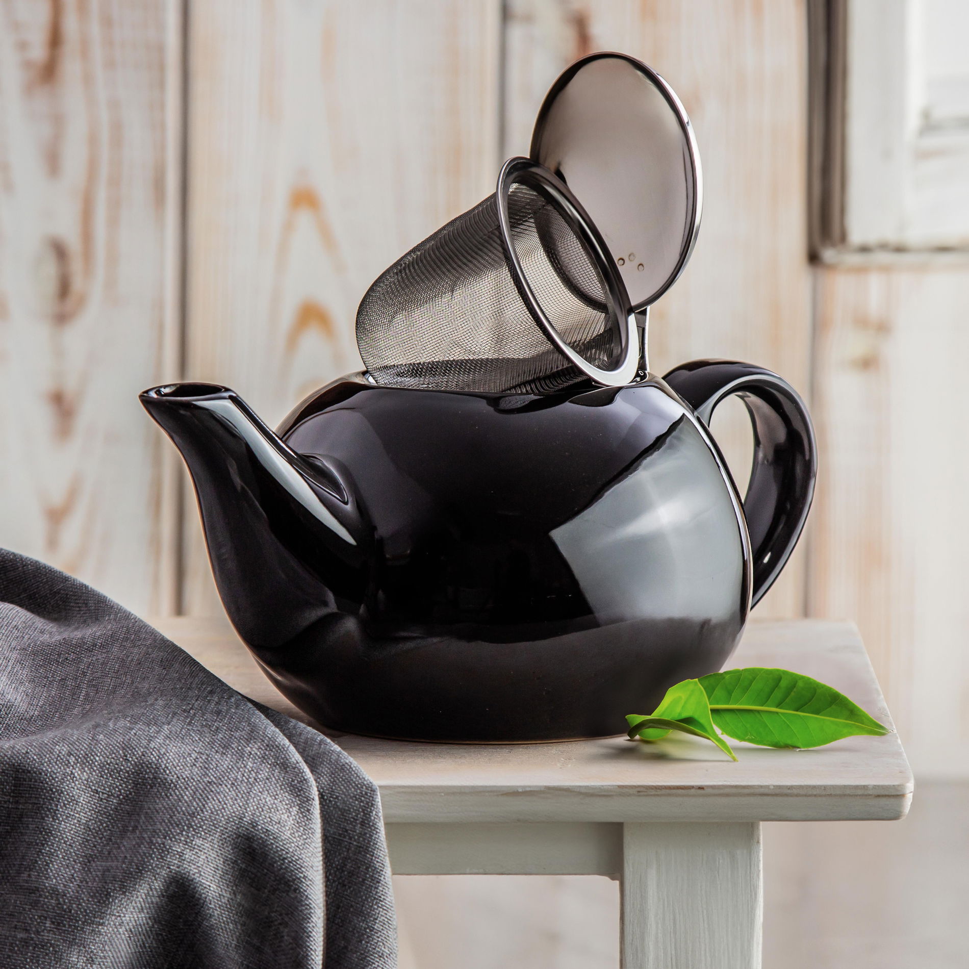 Keramický čajový konviček s infuzérem BELLA FIORE 0,75 l