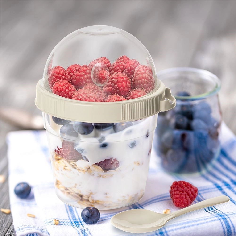 Plastový kontajner na jogurt a müsli s lyžičkou 0,4 l