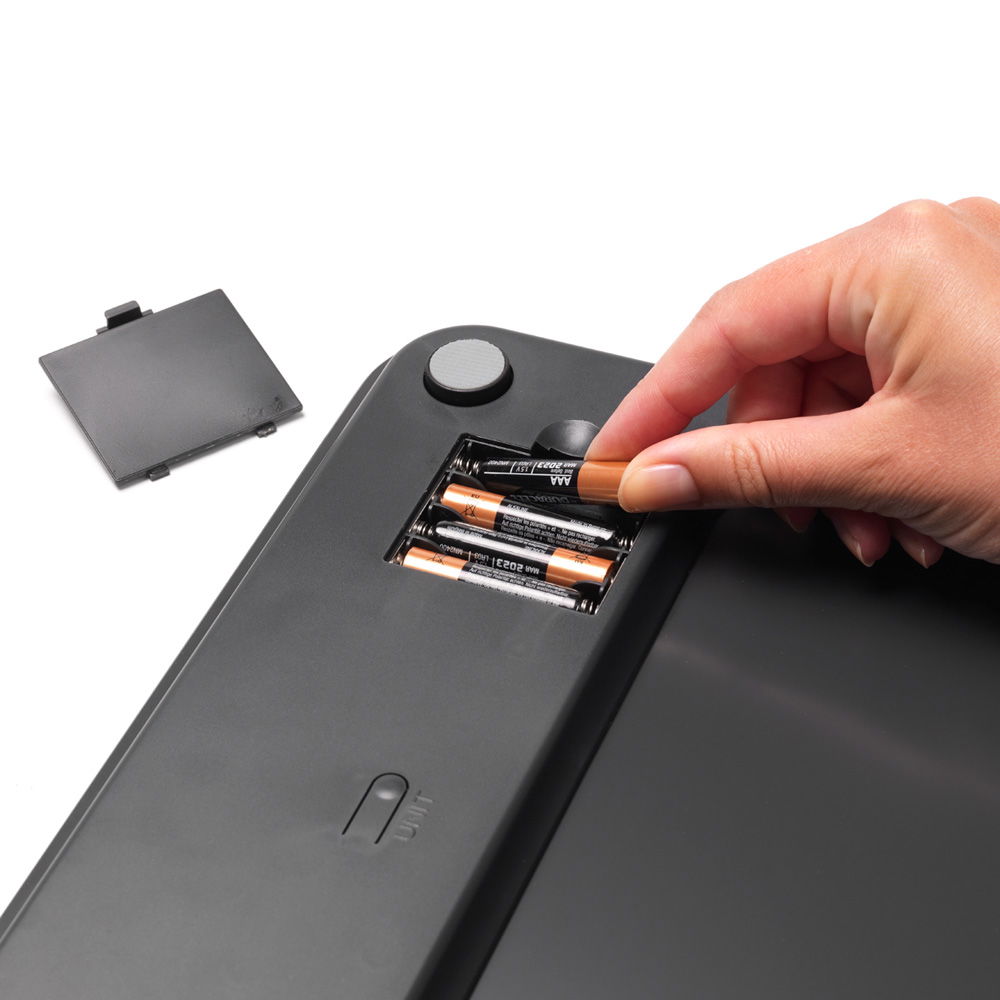 BRABANTIA ReNew 30 x 30 cm čierna - elektronická sklenená kúpeľňová váha