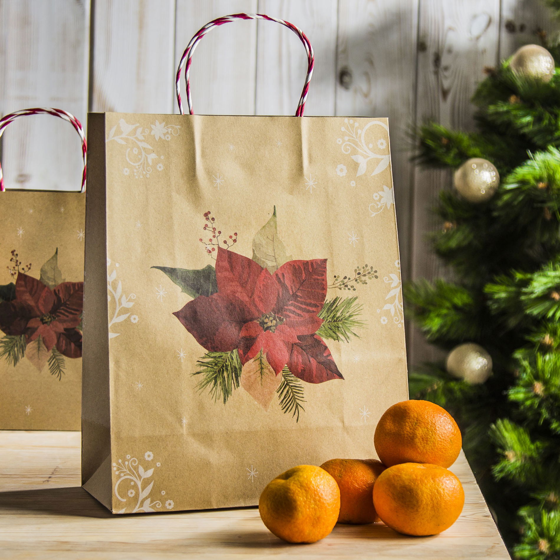 Vrecko na darčeky vianočné papierové POINSECIA 32 x 26 cm