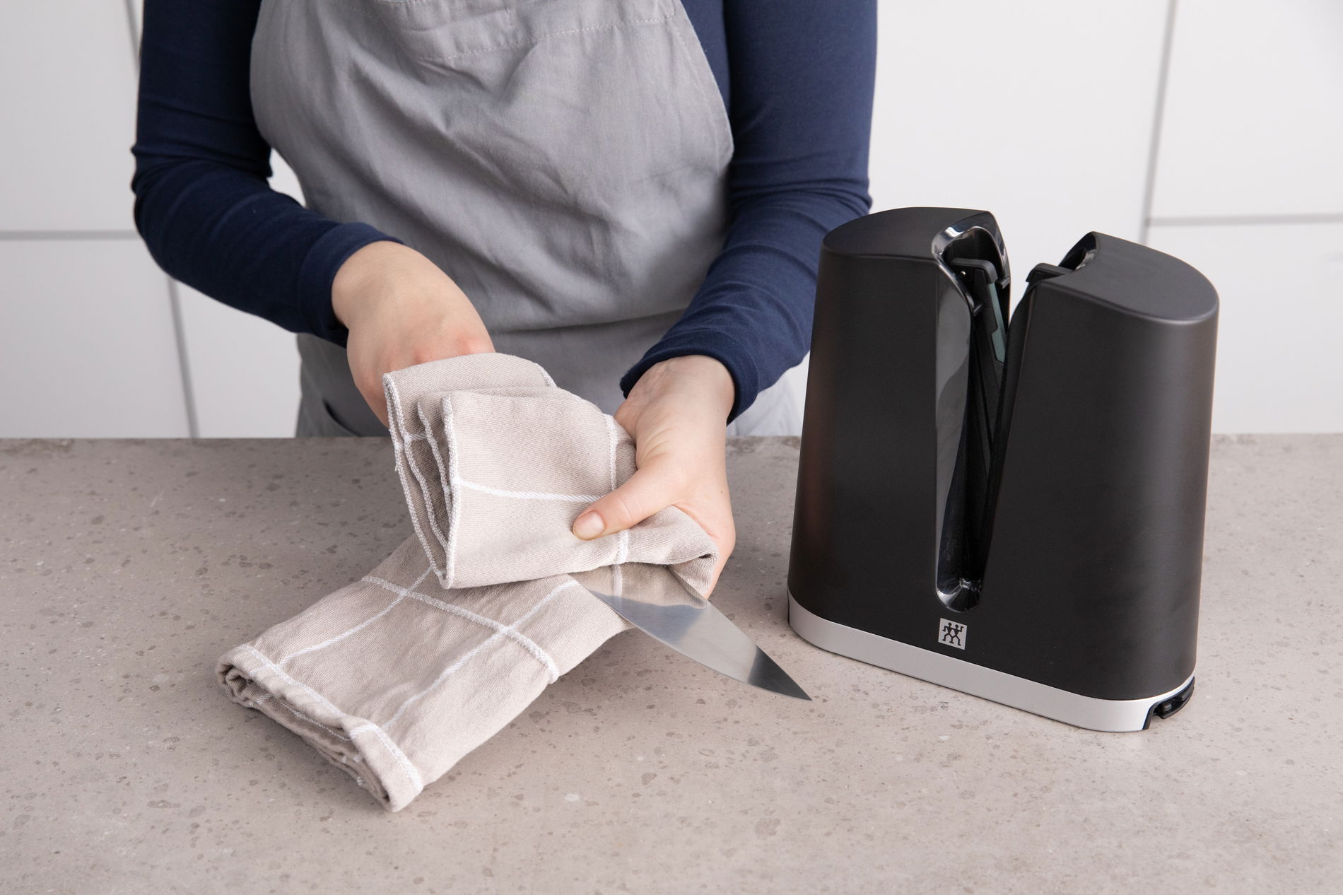 ZWILLING V-Edge – keramický brousek na nože (ostřič)