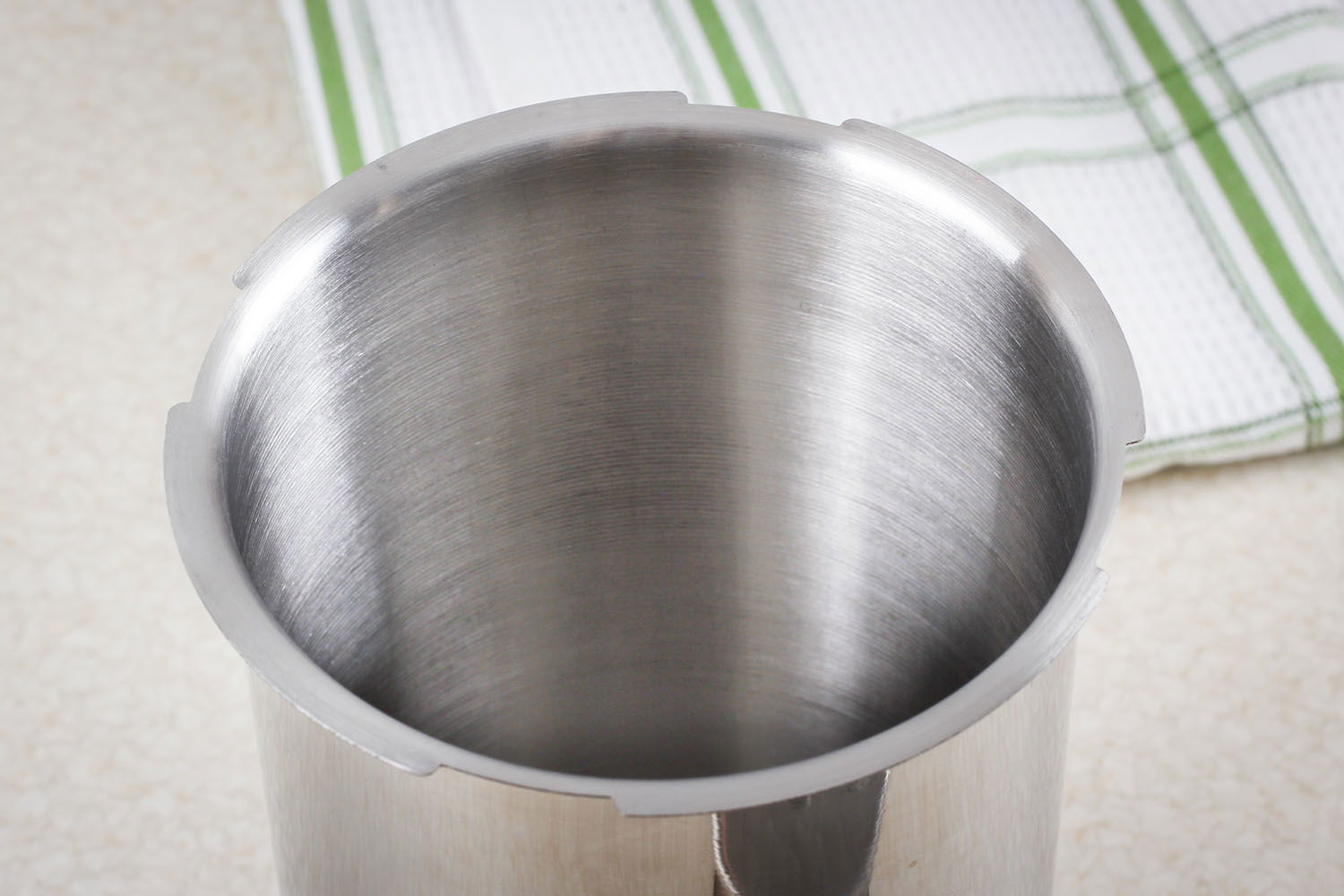BROWIN 1,5 kg - šunkovar z nerezové oceli