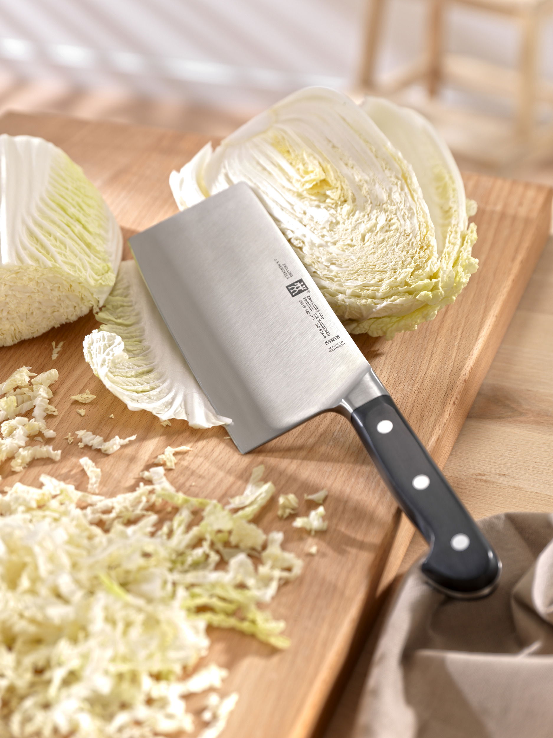 ZWILLING Pro Tasak 18 cm czarny - tasak kuchenny ze stali nierdzewnej