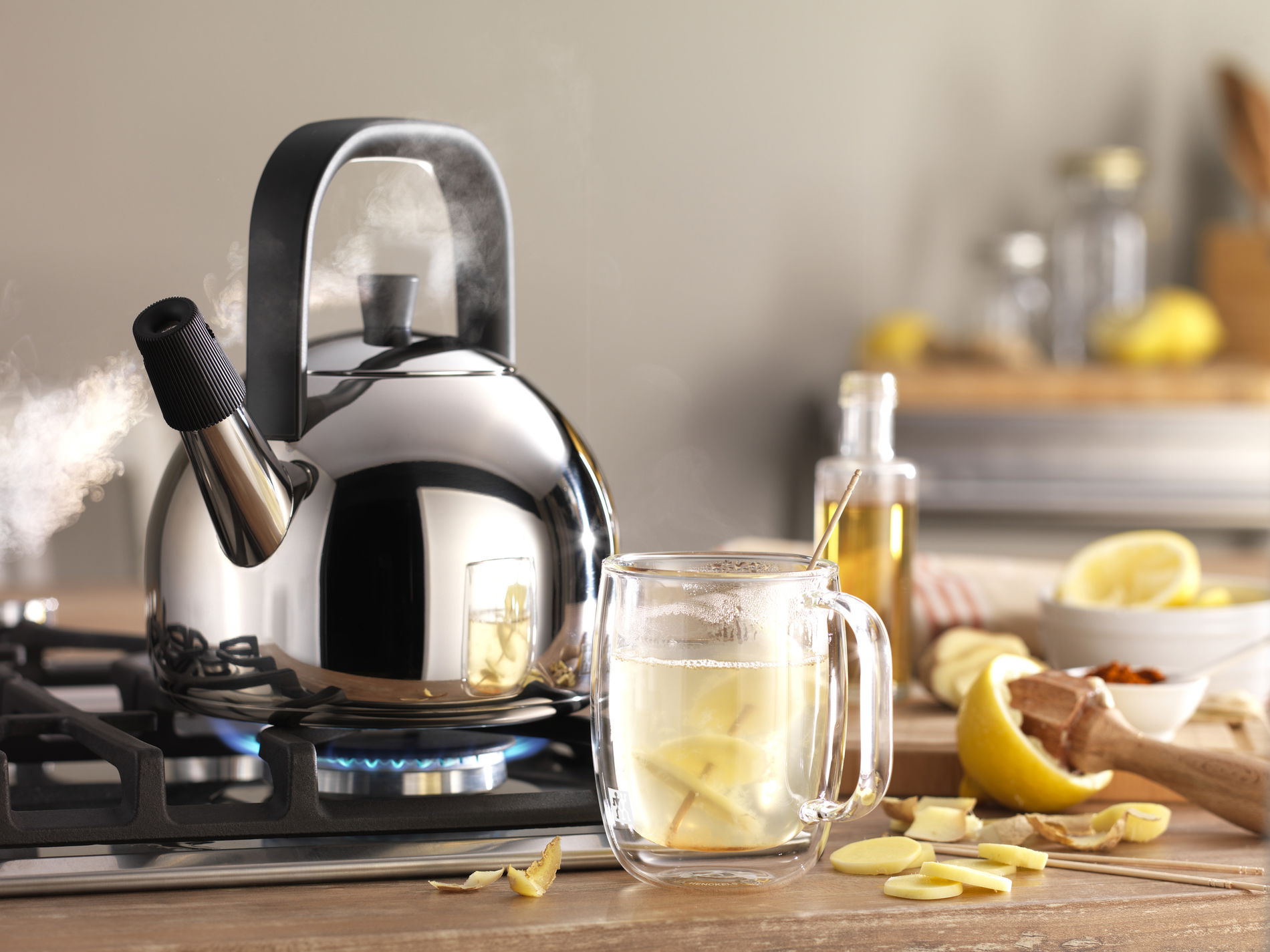 ZWILLING Plus 1,6 l - nerezová konvice na vaření vody s píšťalkou