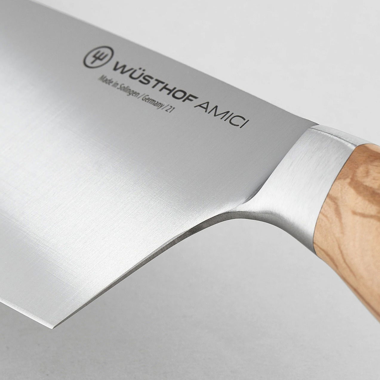 Santoku nôž 17/29,7 cm AMICI - WÜSTHOF (novinka)