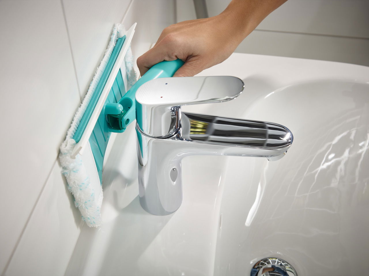 Čistič na sprchovanie LEIFHEIT BATH CLEANER