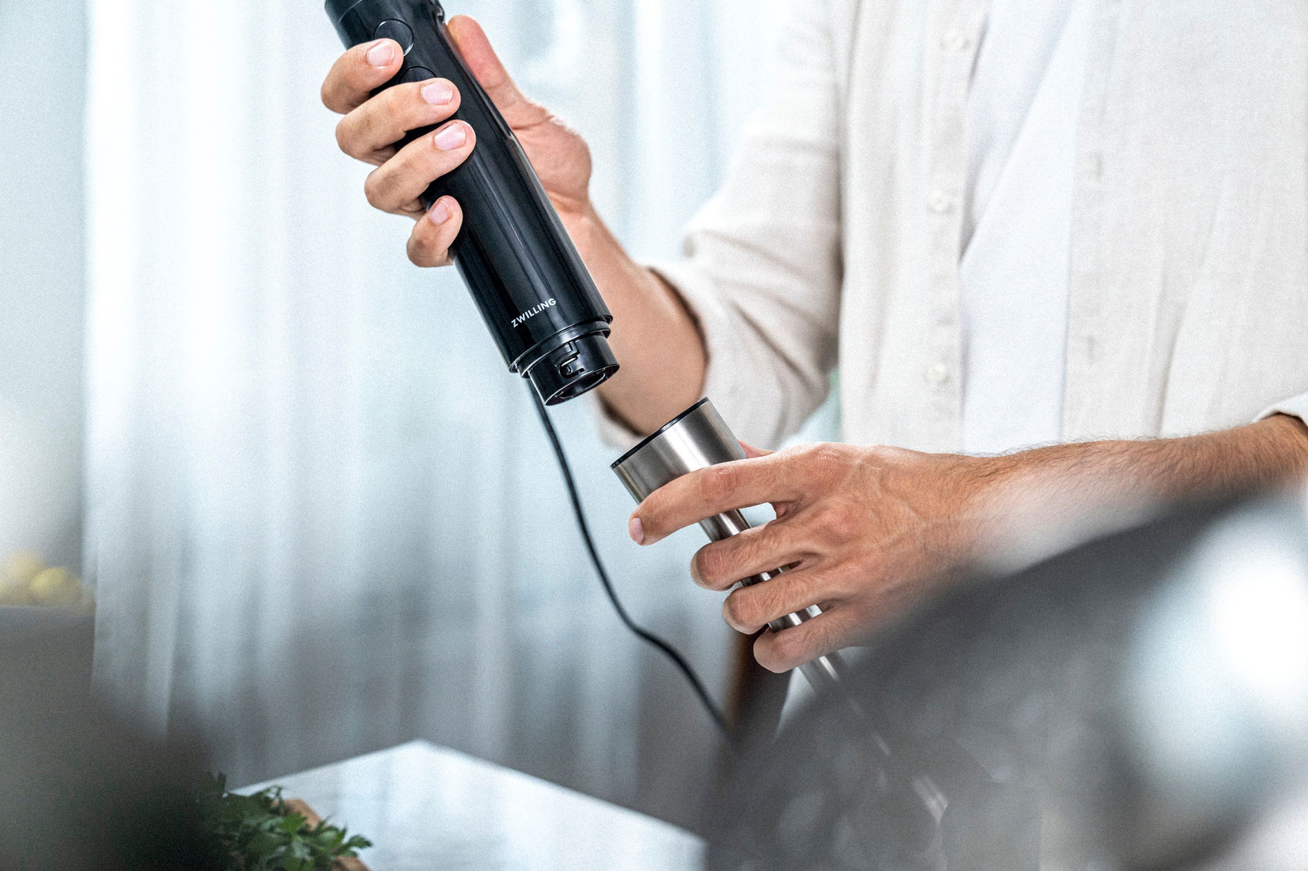 ZWILLING Enfinigy 800 W černý - ruční kuchyňský mixér
