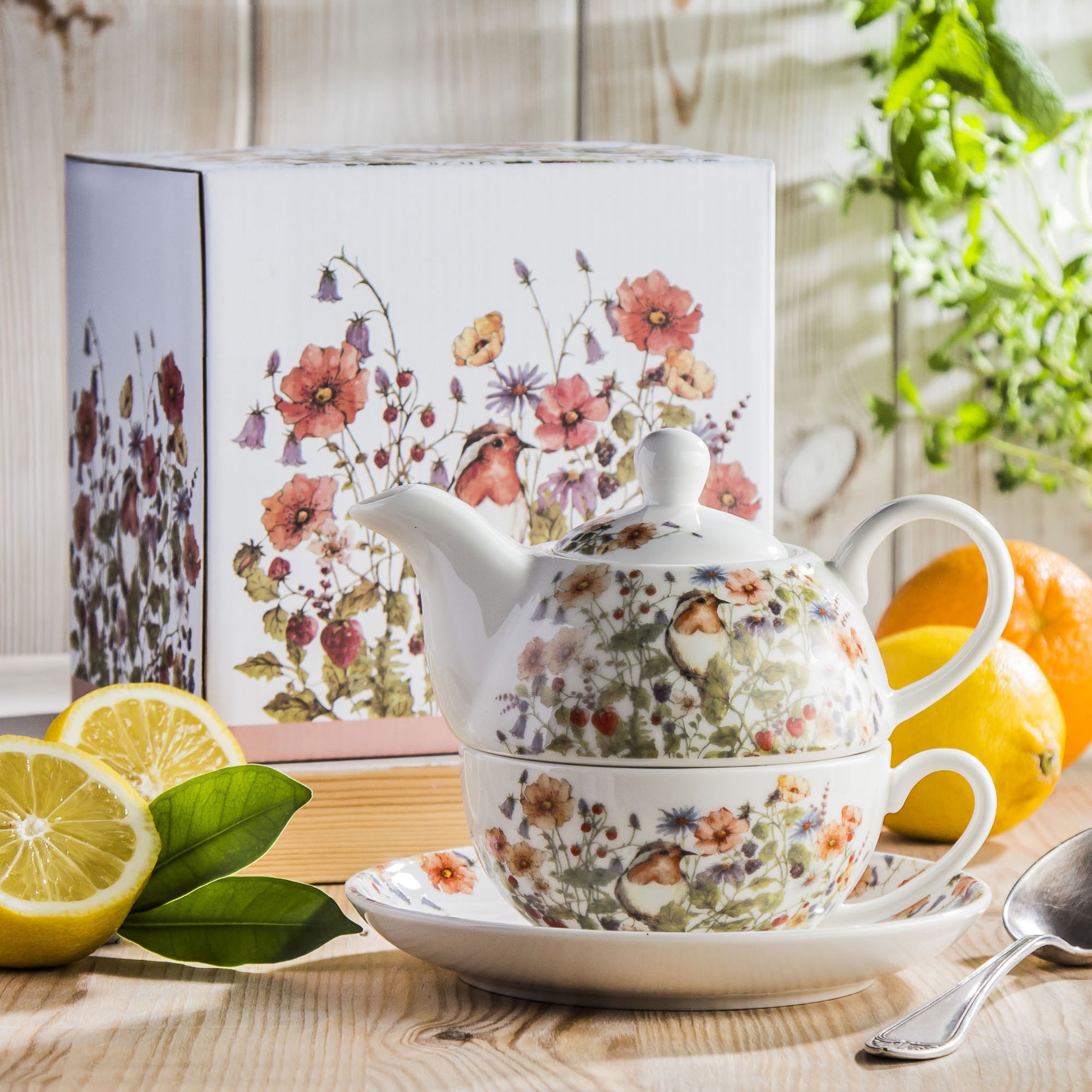 Porcelánová konvice na čaj a kávu s šálkem a podšálkem DUO WILD BIRD 0,35 l