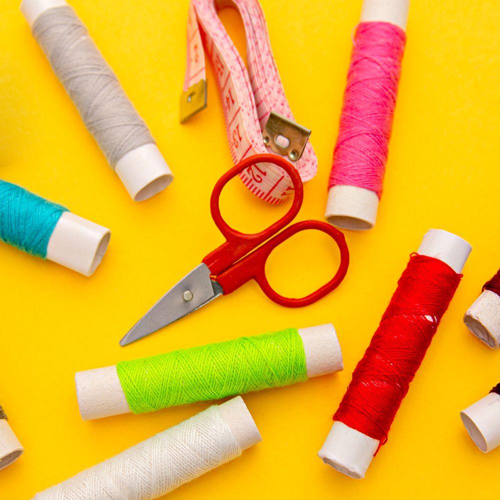 Organizér / Plastiková nitiarka na nite SEWING TIME