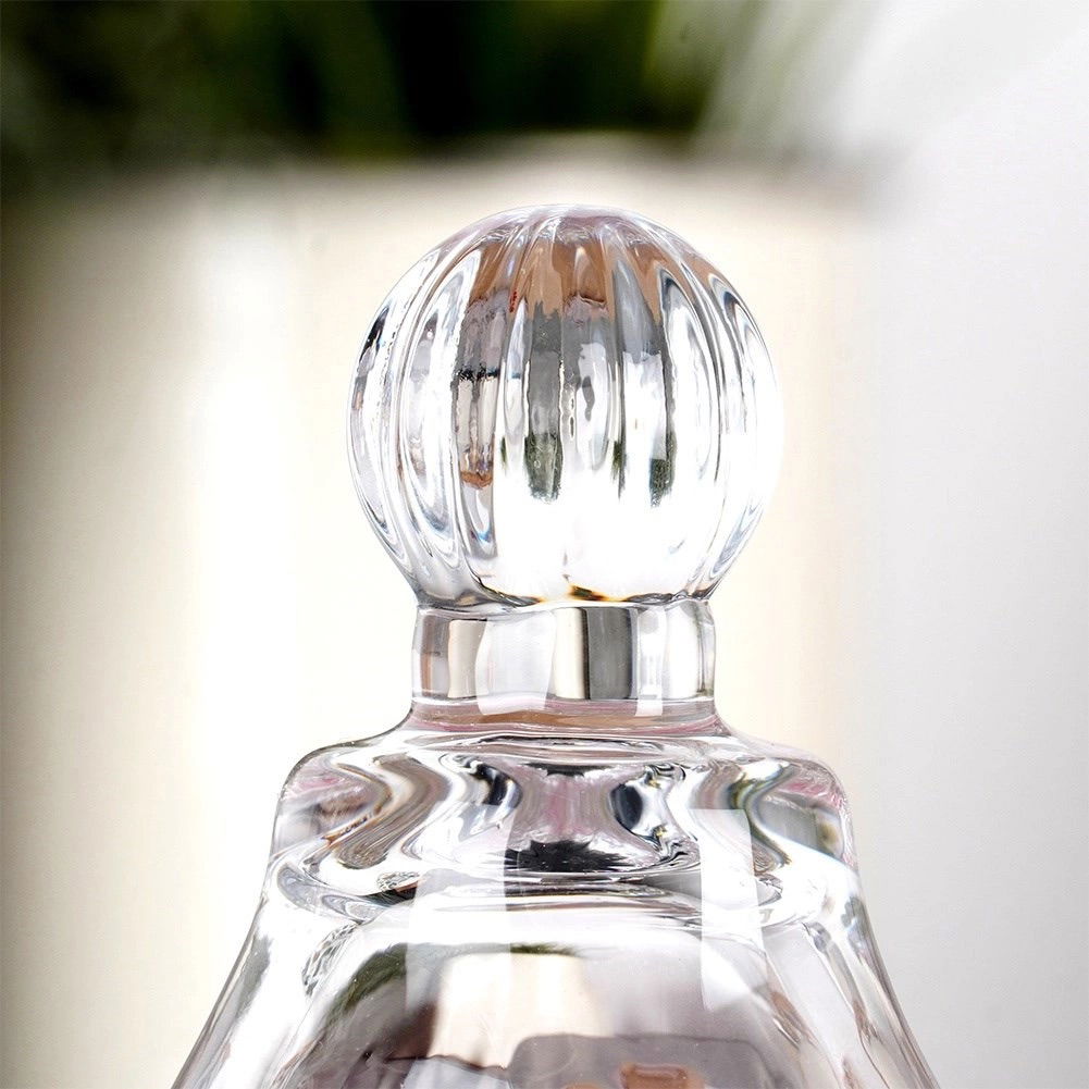 Cukiernica ryflowana szklana z pokrywką 250 ml