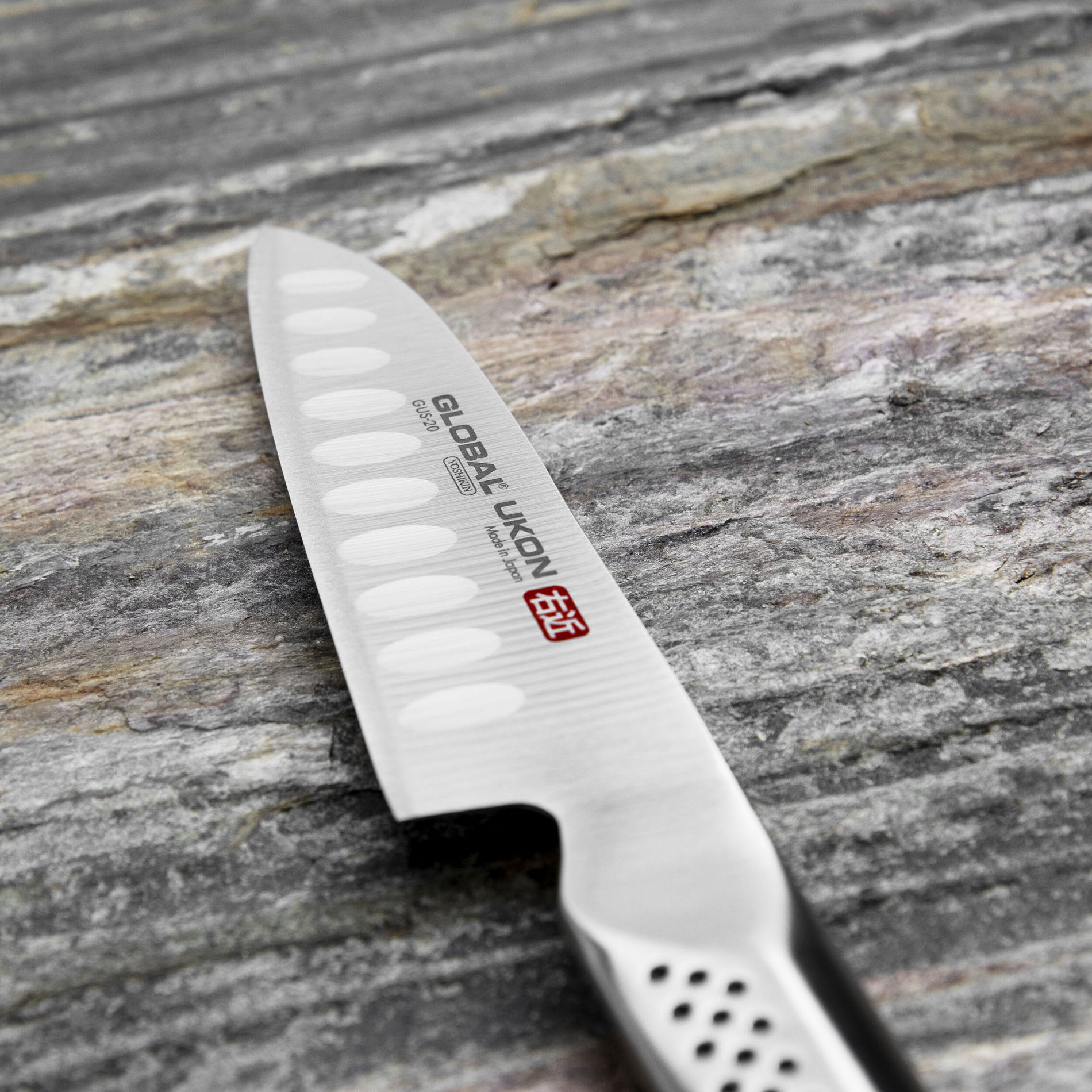 GLOBAL Ukon 14 cm - japonský nôž Santoku z nehrdzavejúcej ocele