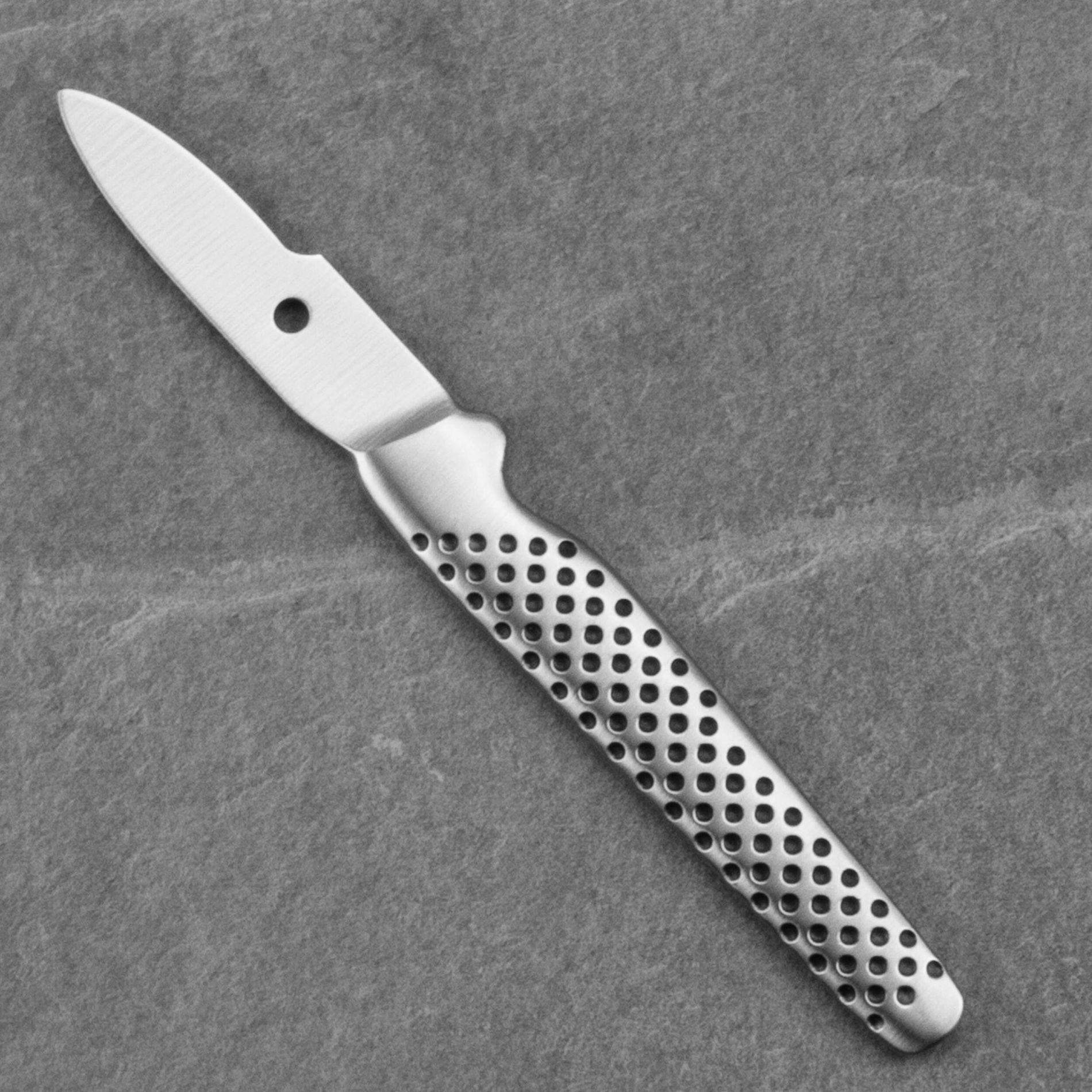 GLOBAL GSF-18 4 cm - nóż japoński do homara/kraba ze stali nierdzewnej