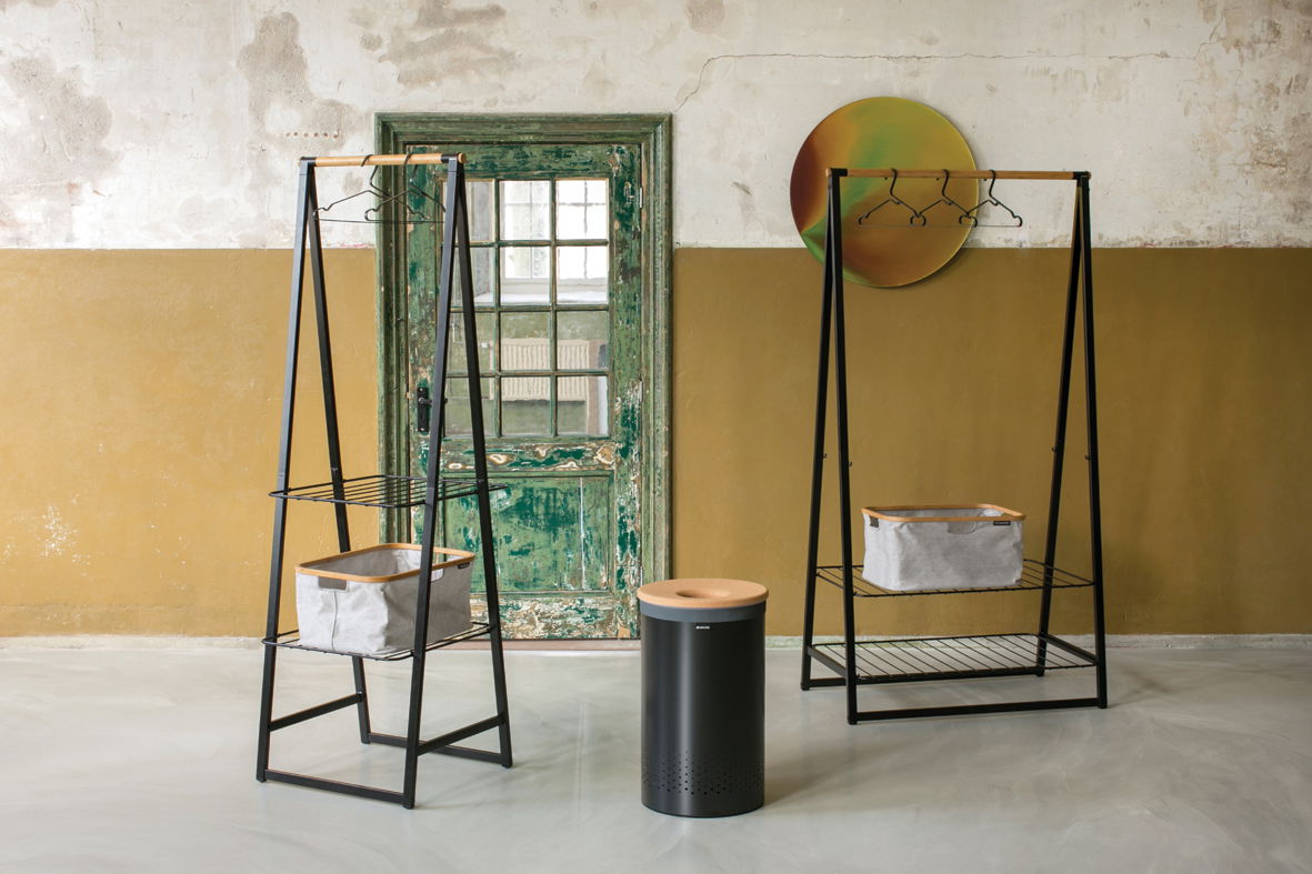 BRABANTIA Linn 60,6 x 190 cm czarny - wieszak / suszarka na ubrania ze stali nierdzewnej