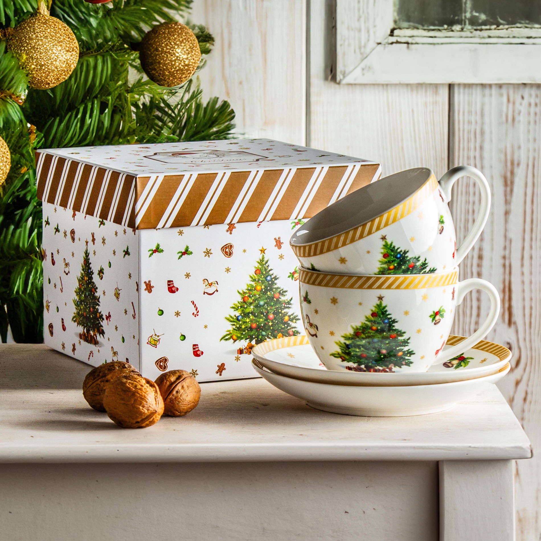 Porcelánové šálky na kávu a čaj s podšálky DUO CHRISTMAS TREE 280 ml 2 ks.