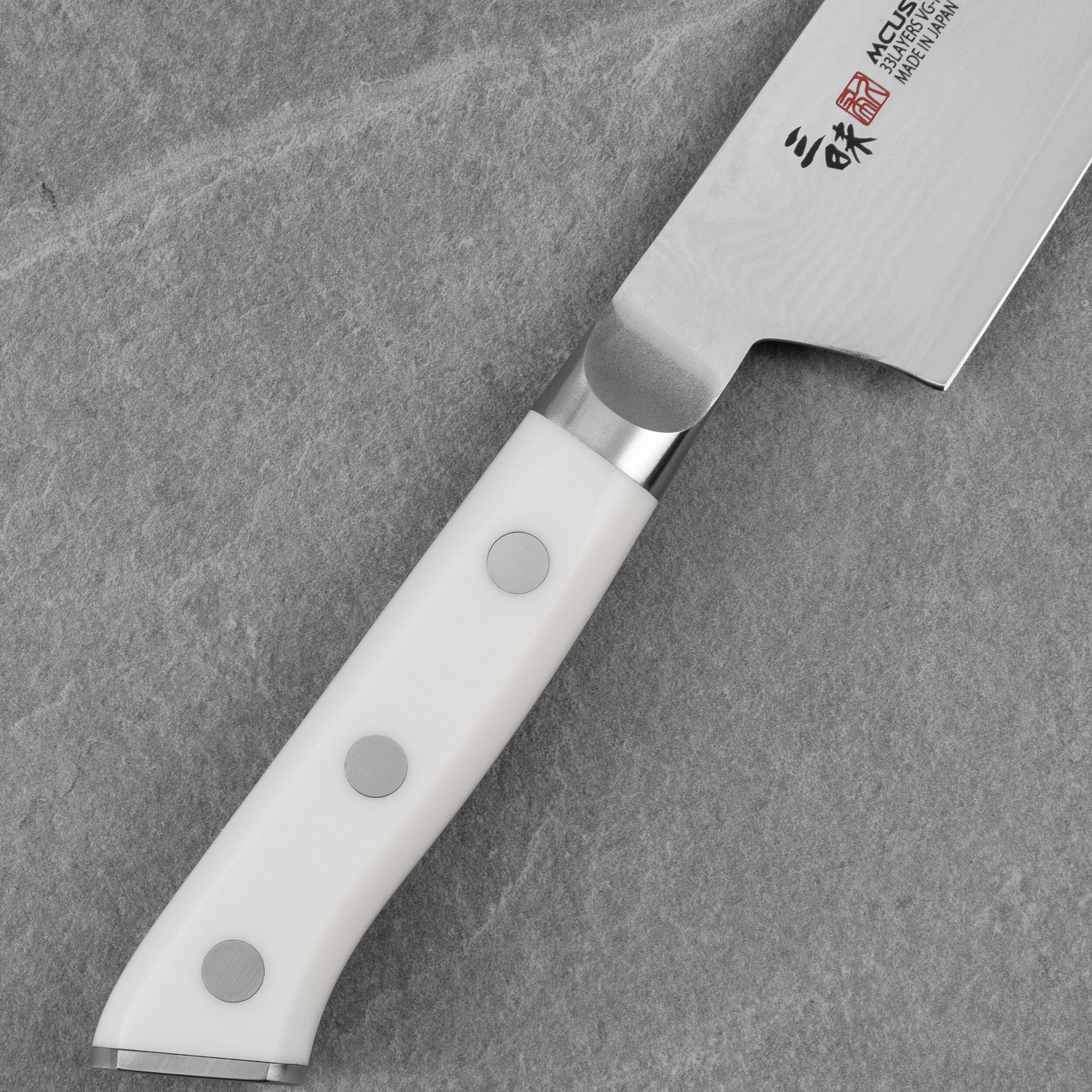 MCUSTA Zanmai Classic Damascus Corian 18 cm - japoński nóż szefa kuchni ze stali damasceńskiej