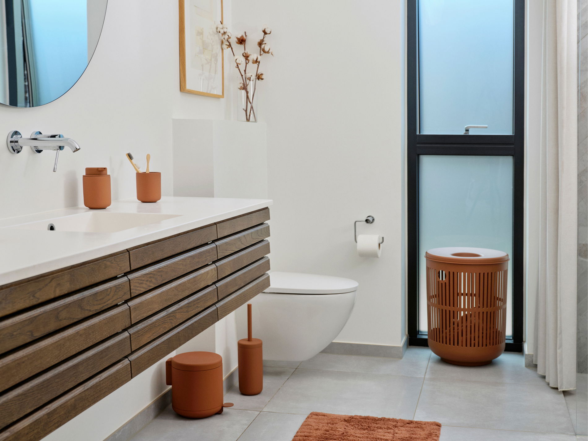 ZONE DENMARK Ume - szczotka do wc z pojemnikiem