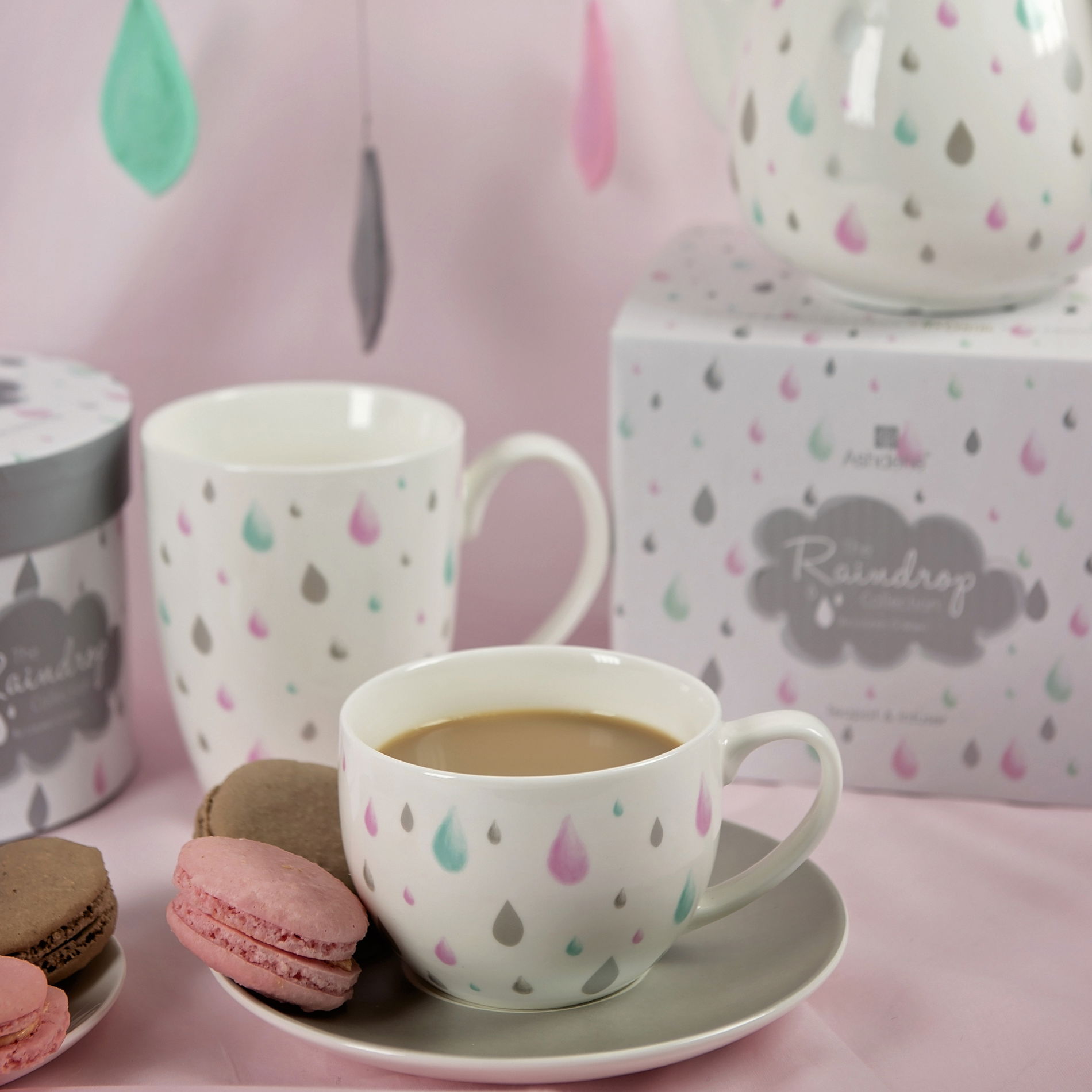 Porcelánový šálek na kávu a čaj s podšálkem ASHDENE RAINDROP bílý 250 ml