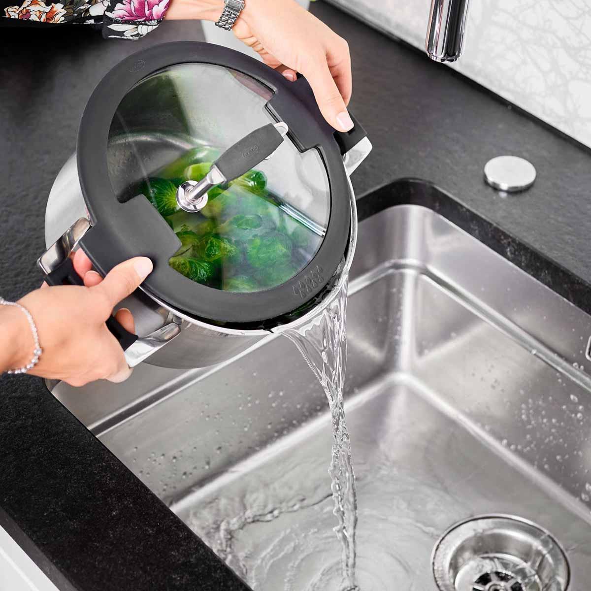 ROESLE Silence Pro 9 el. - sada 5 hrncov z nerezovej ocele s pokrievkami na cedenie
