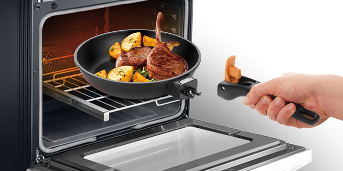 TESCOMA Smartclick 24 cm černá - nepřilnavá pánev