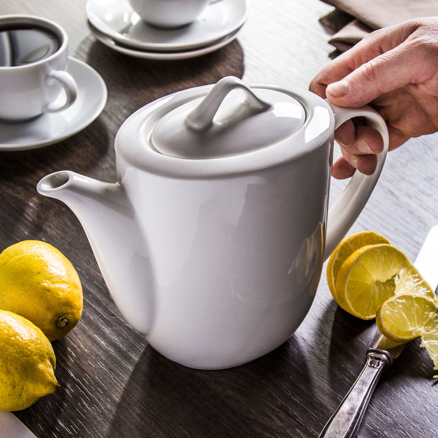 Porcelánová konvice na čaj a kávu REGULAR bílá 1,2 l