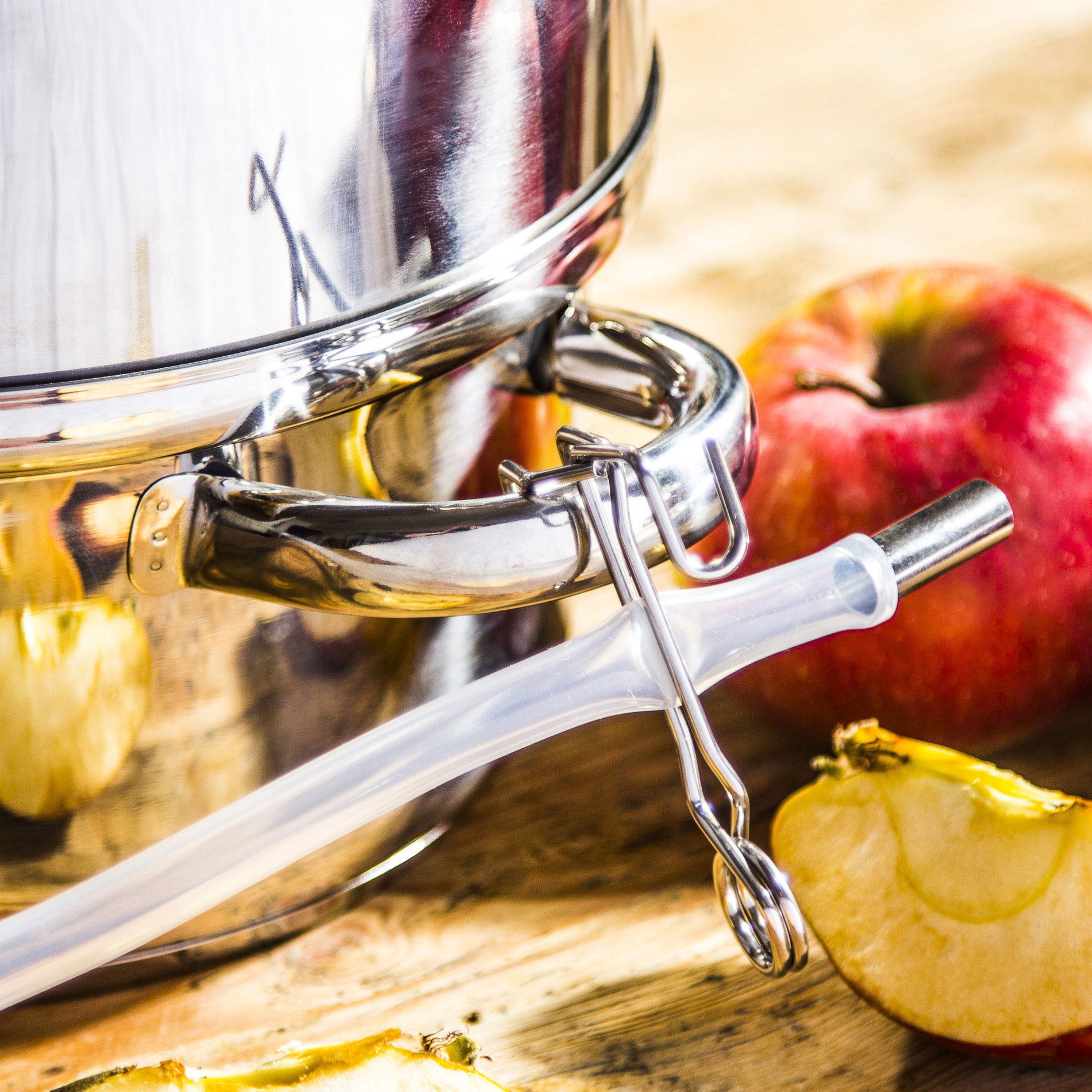 KONIGHOFFER Fruit 5 l – nerezová, parní souprava pro odšťavňování ovoce a zeleniny