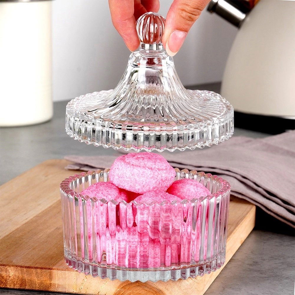 Cukiernica ryflowana szklana z pokrywką 250 ml