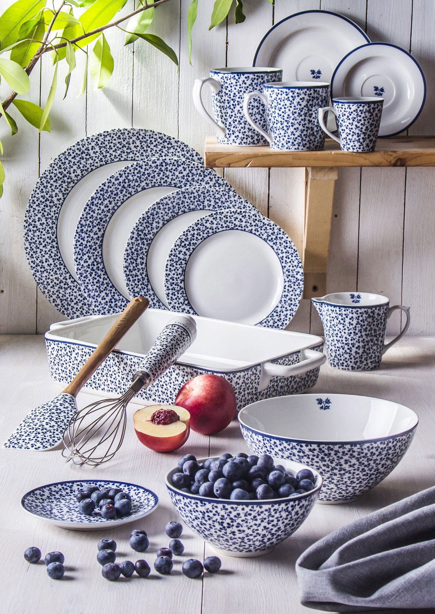 Porcelánový hrnček LAURA ASHLEY FLORIS BIELY 250 ml