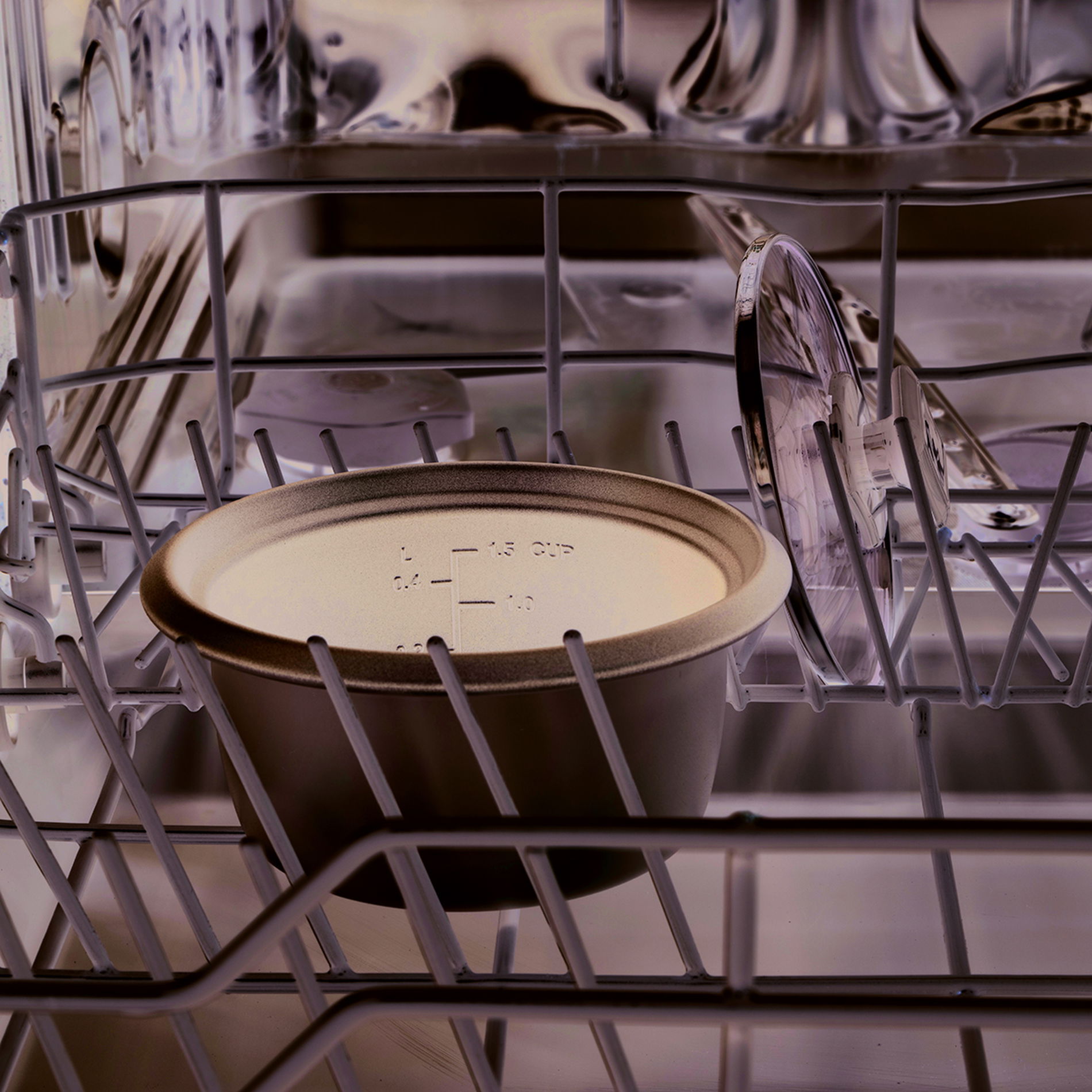 RUSSELL HOBBS Malý ryžovar 200 W biely - elektrický oceľový hrniec na varenie ryže