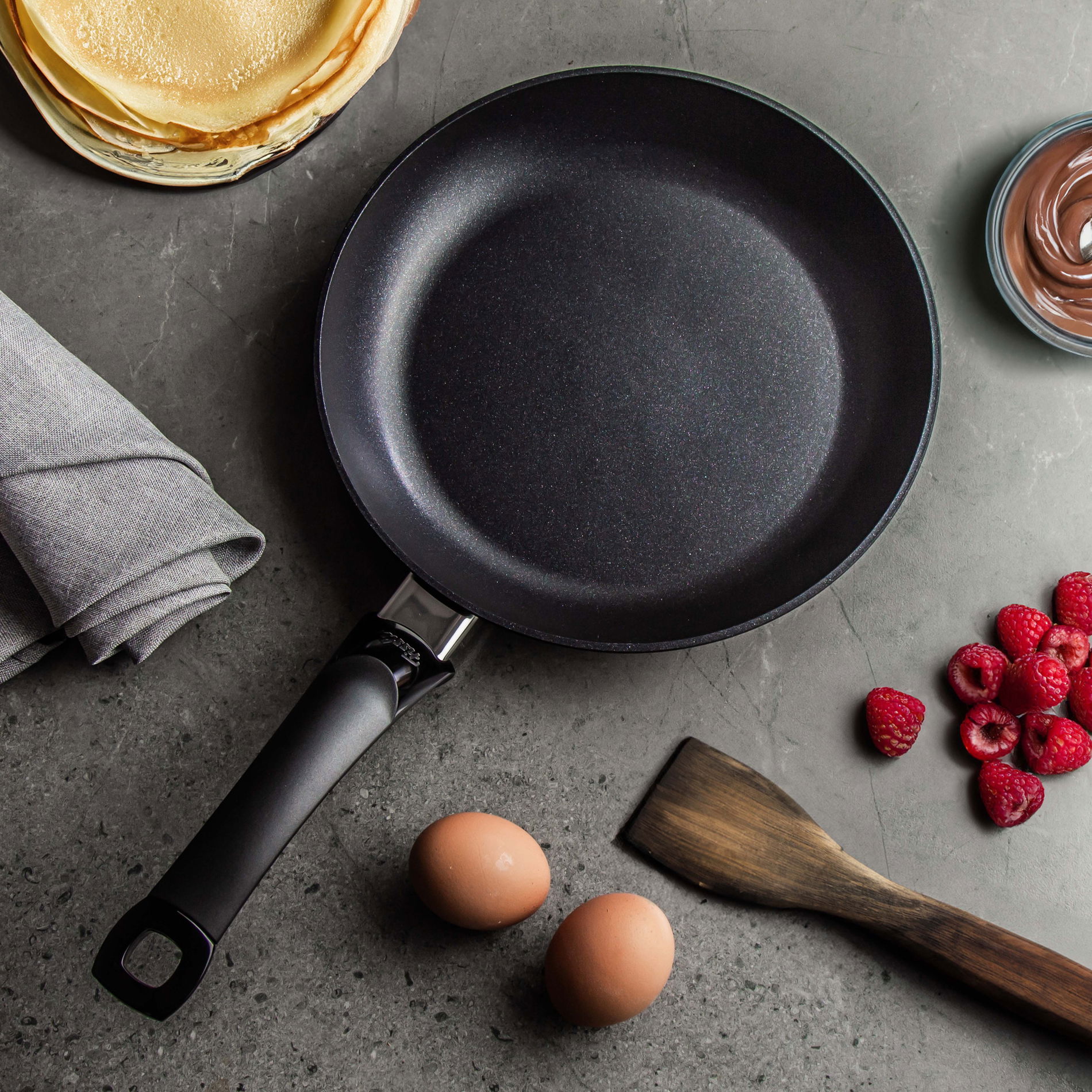 FISSLER Levital+ 24 cm - nepriľnavá panvica na palacinky