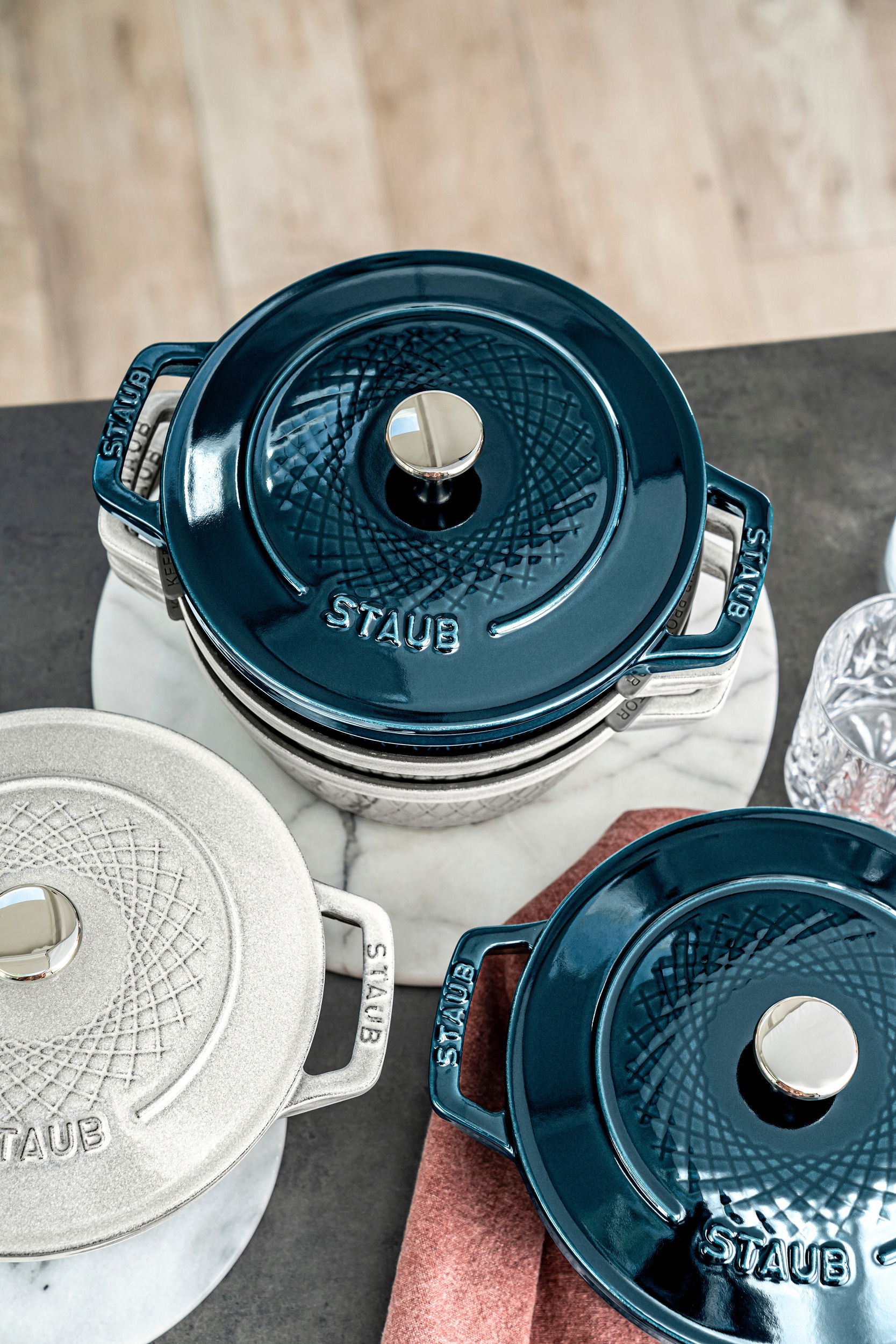 STAUB La Cocotte 4 l - litrový železný hrnec s poklicí